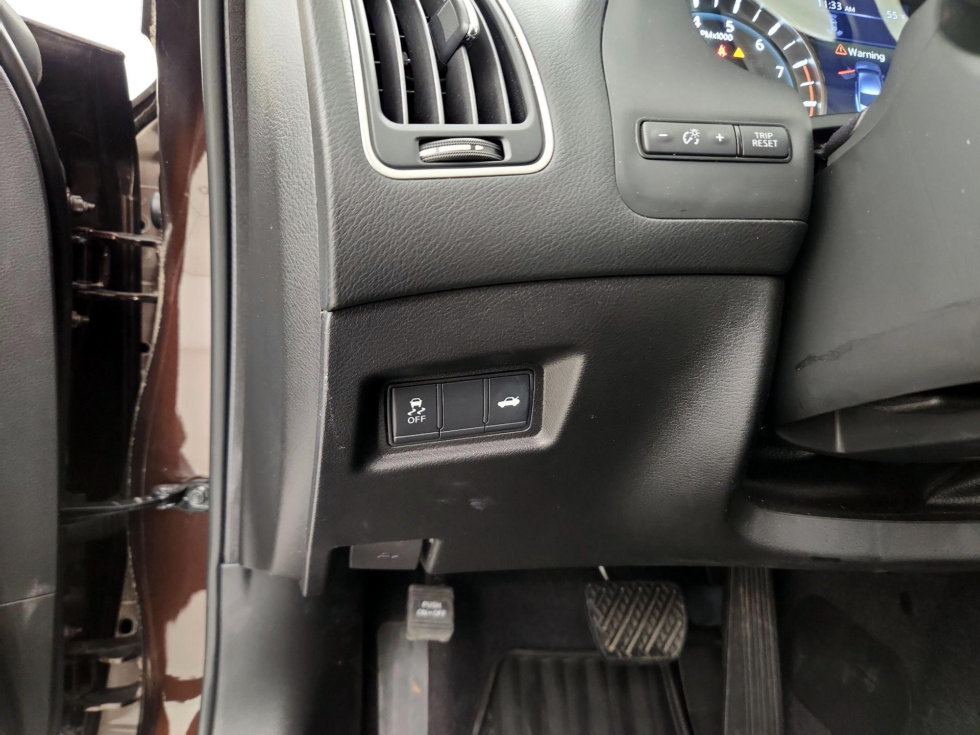 Thumbnail: 2020 INFINITI Q50 - 12