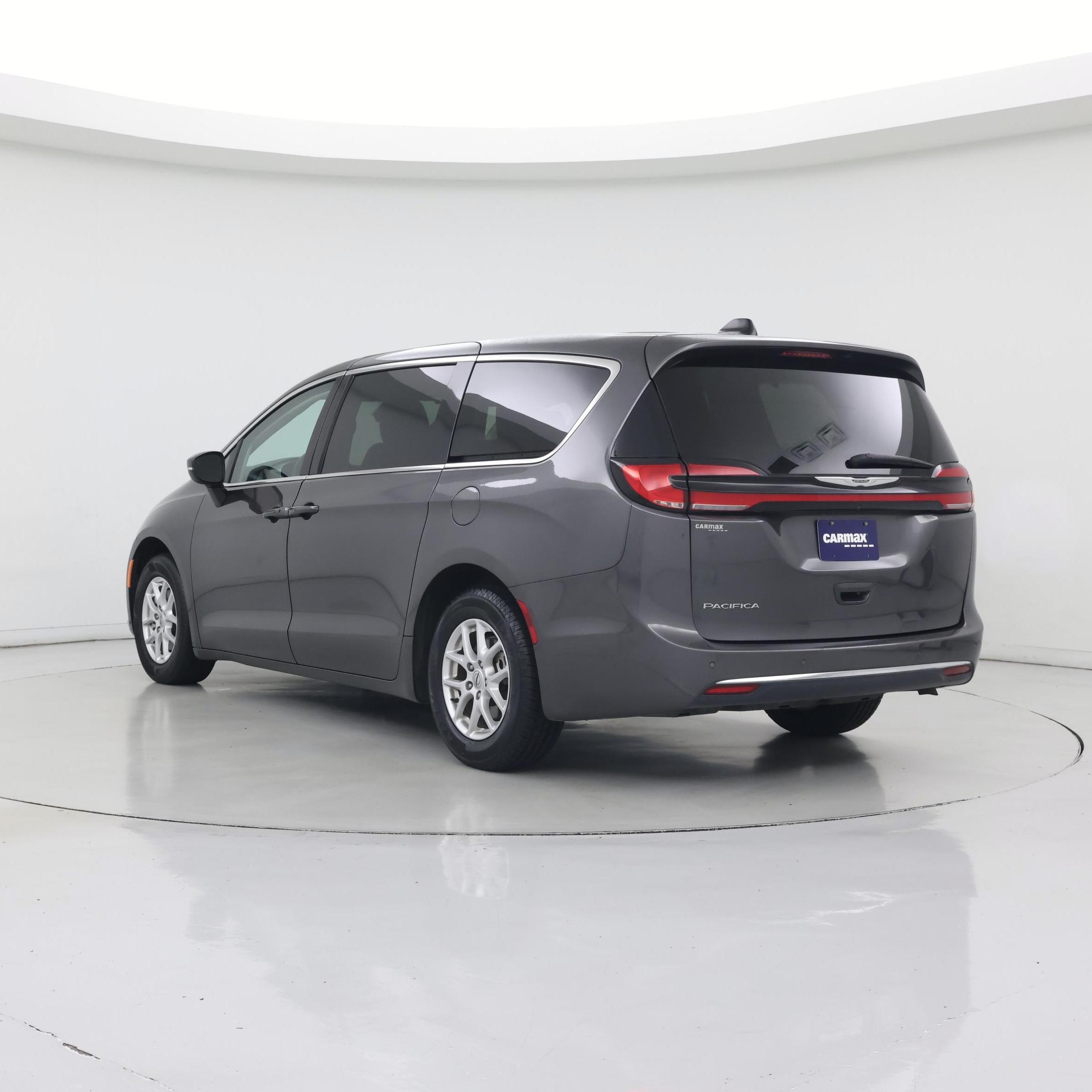 Thumbnail: 2023 Chrysler Pacifica - 2