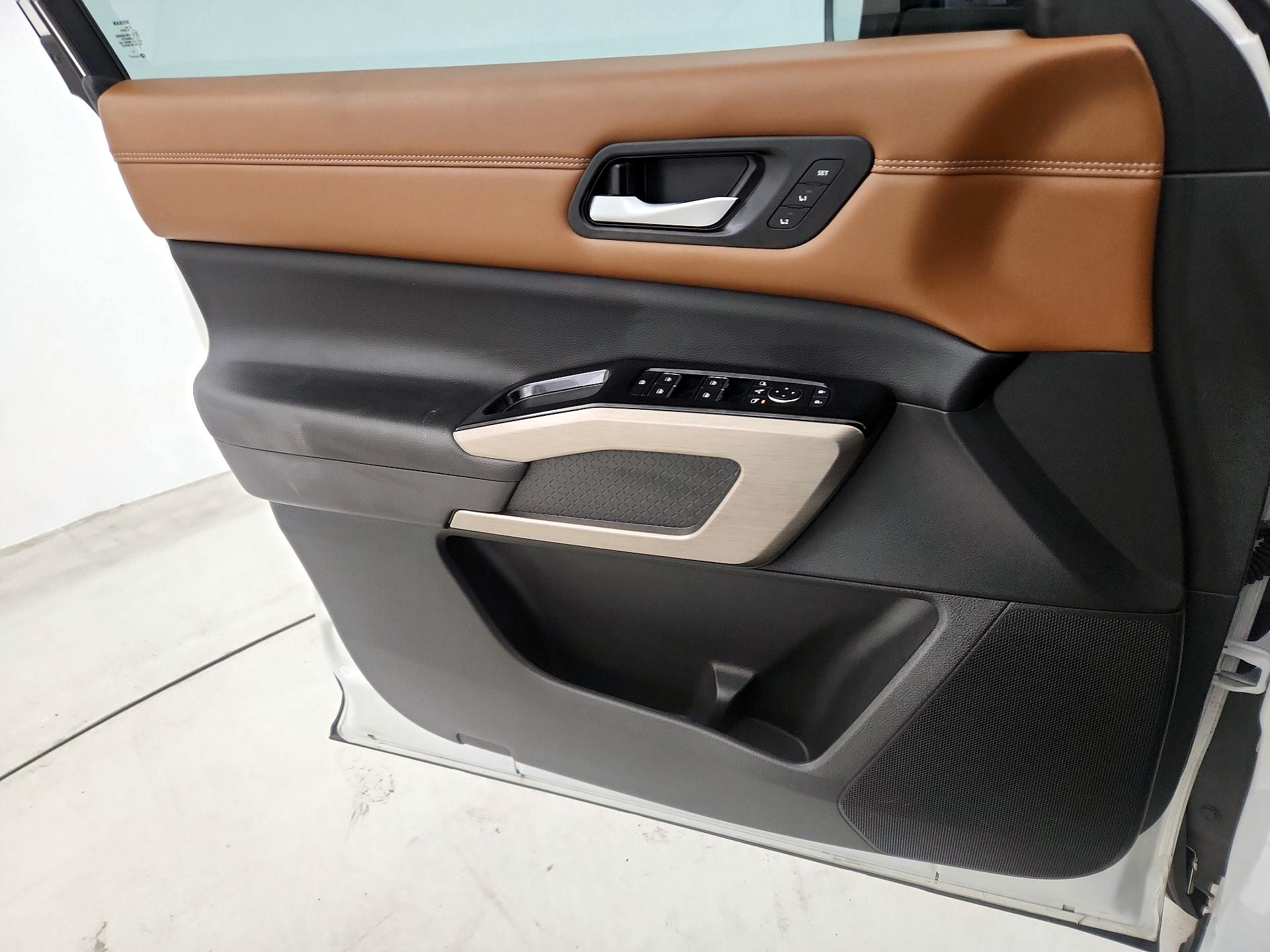 Thumbnail: 2023 Nissan Pathfinder - 12