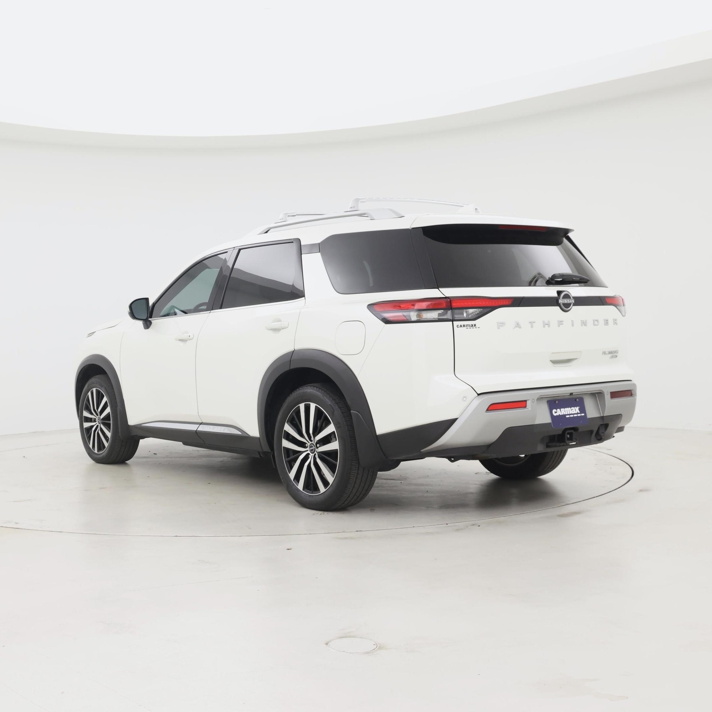 Thumbnail: 2023 Nissan Pathfinder - 2