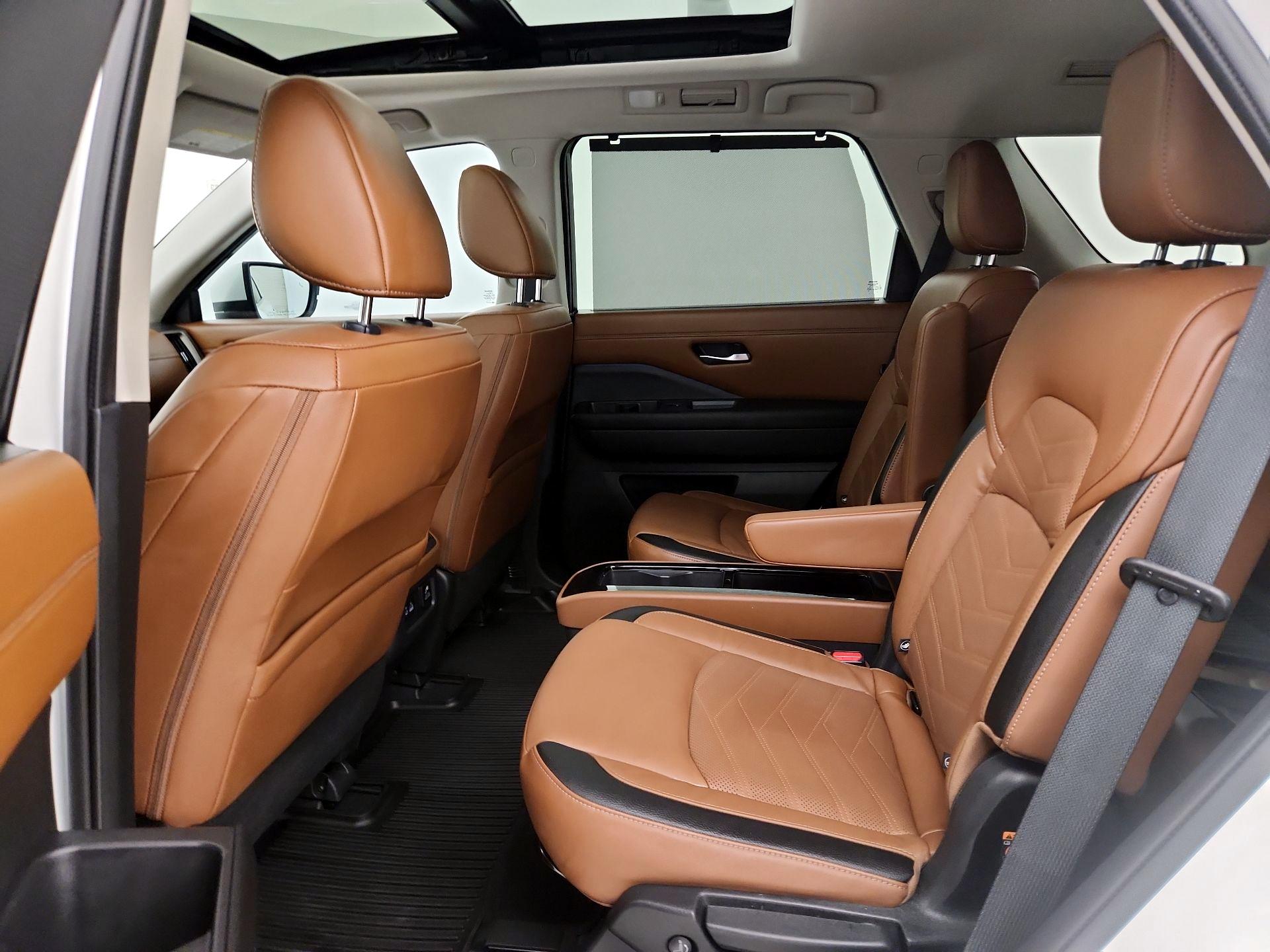 Thumbnail: 2023 Nissan Pathfinder - 20