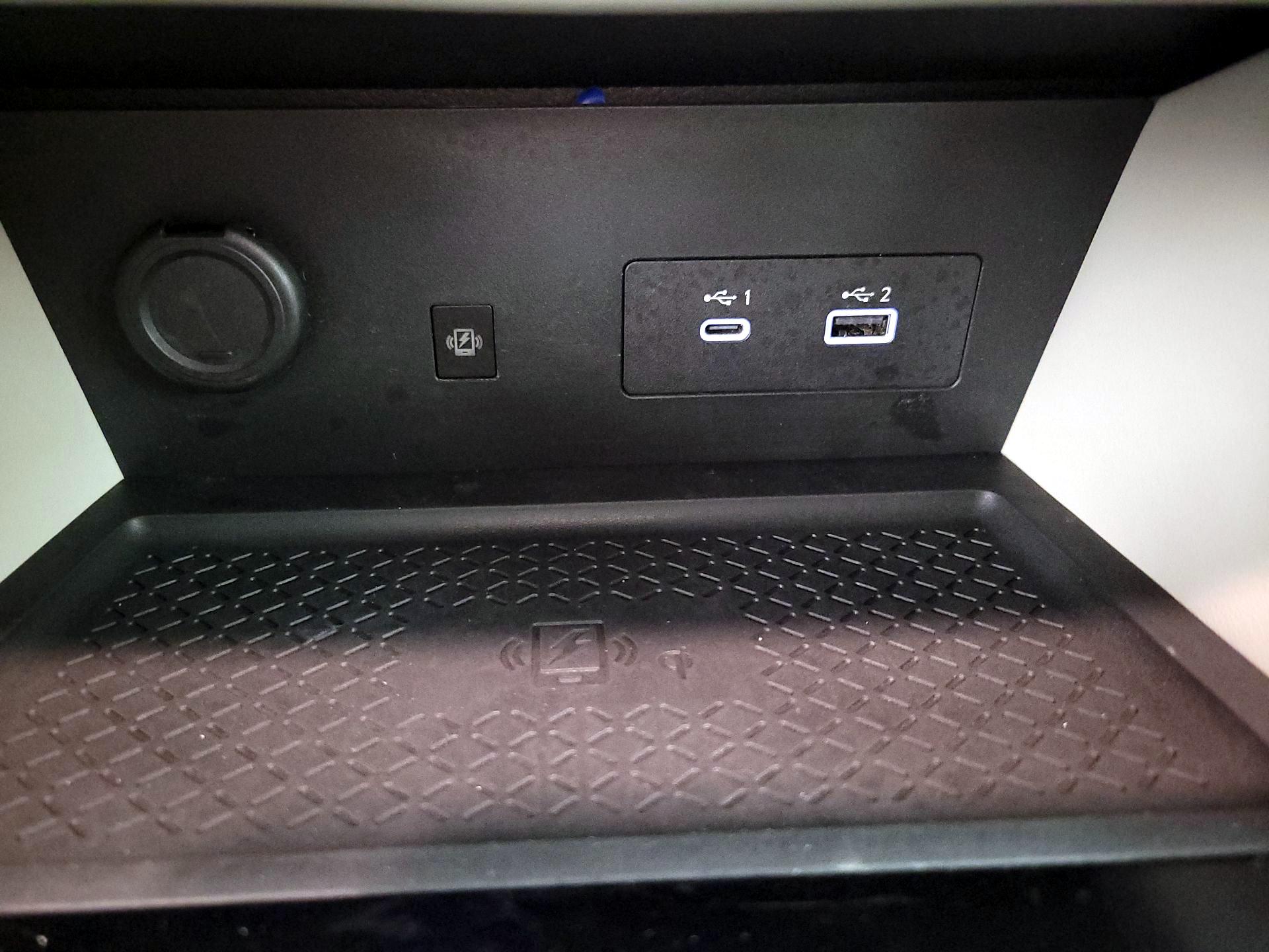 Thumbnail: 2023 Nissan Pathfinder - 18