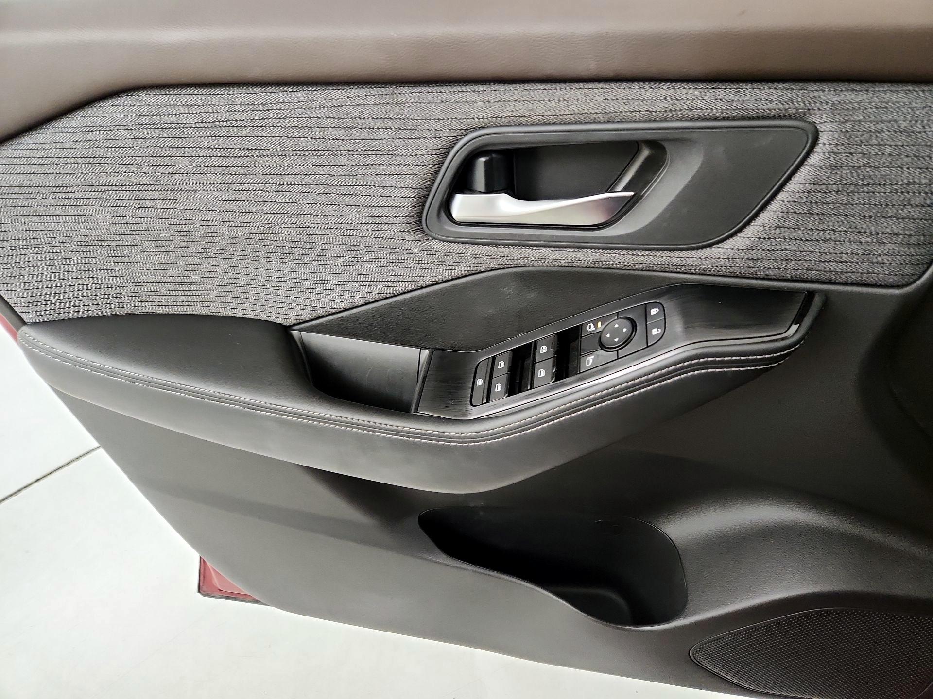 Thumbnail: 2023 Nissan Rogue - 12