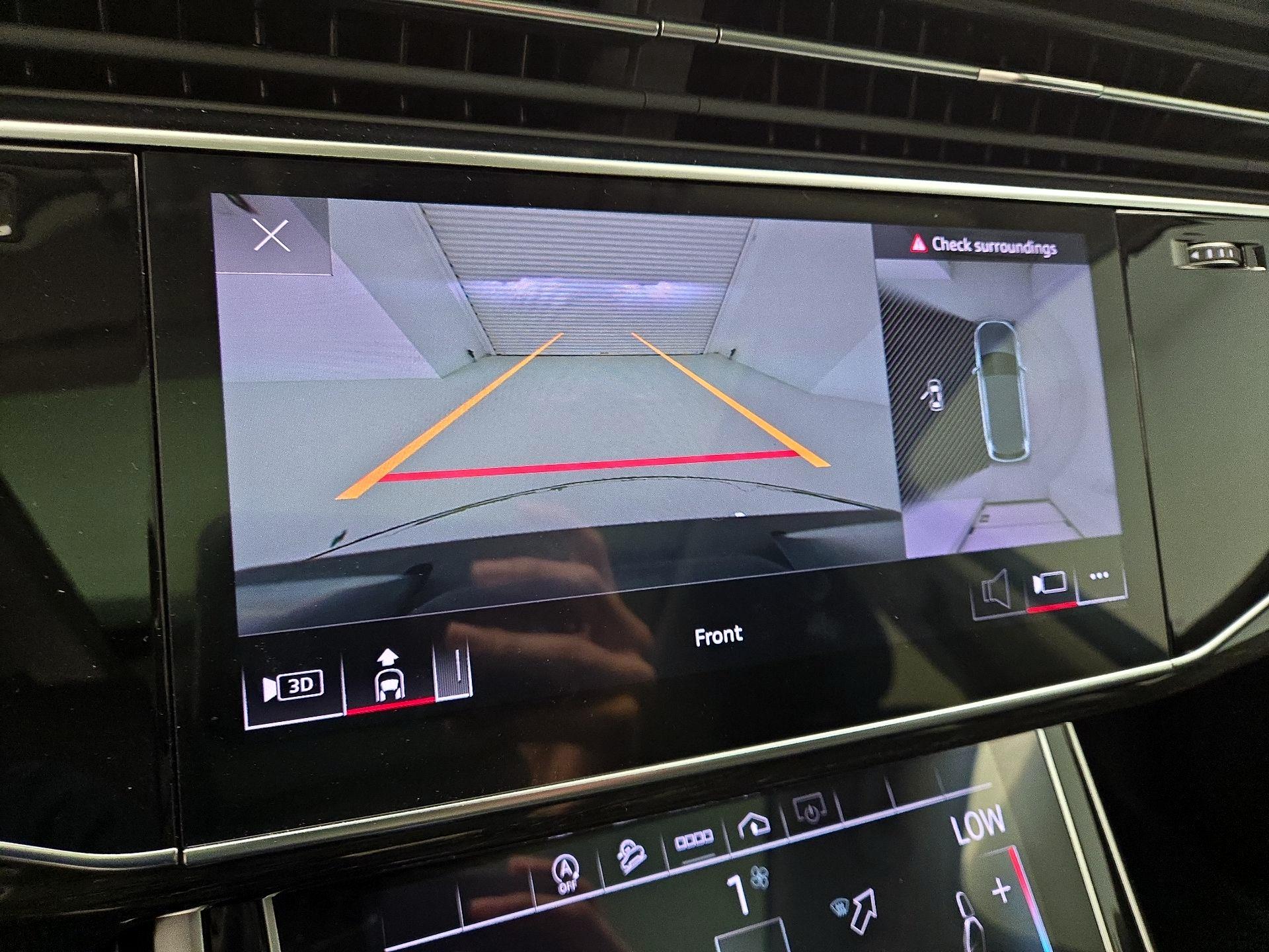 Thumbnail: 2022 Audi Q7 - 13