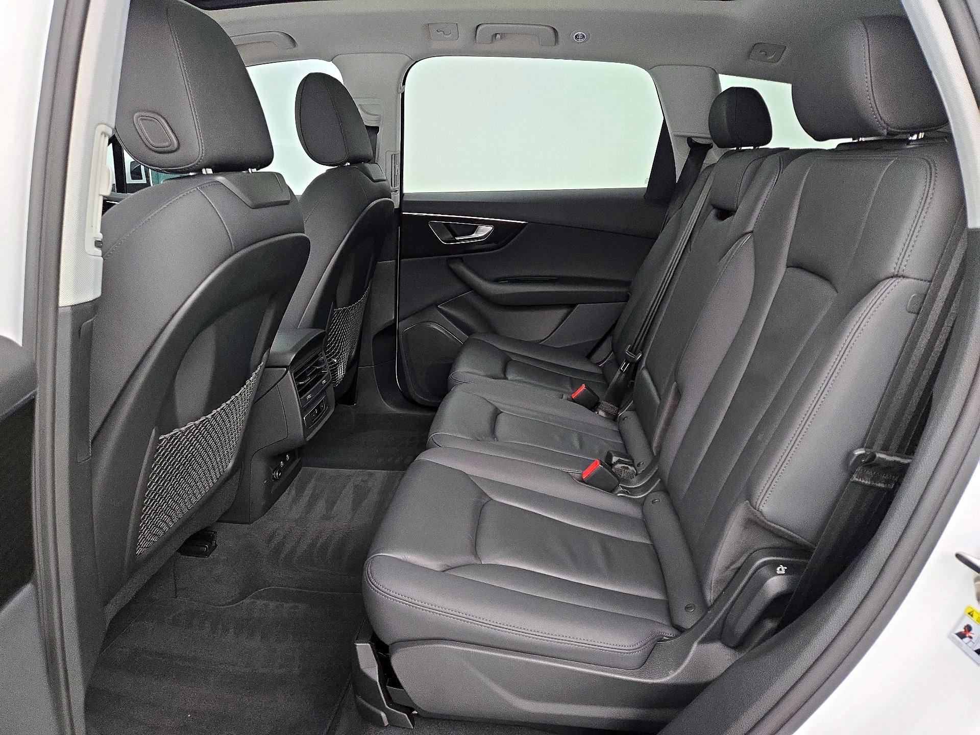 Thumbnail: 2022 Audi Q7 - 19