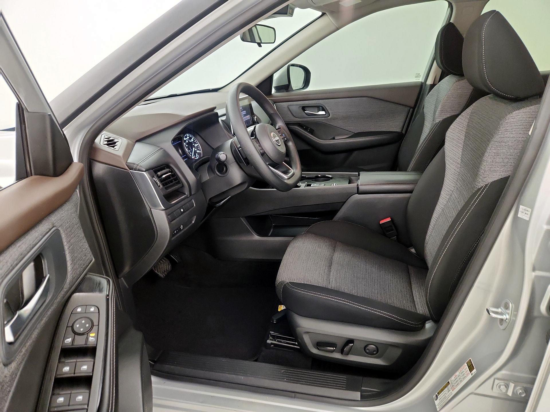 Thumbnail: 2023 Nissan Rogue - 11