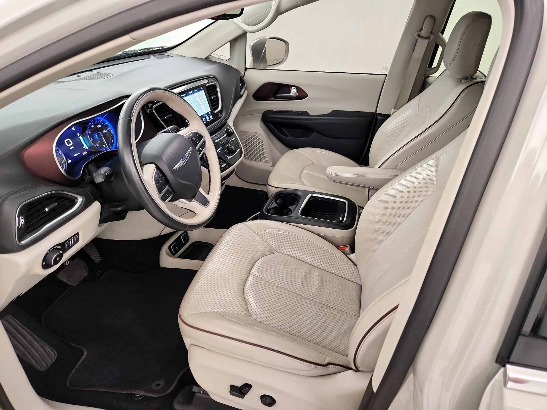 Thumbnail: 2020 Chrysler Pacifica - 11