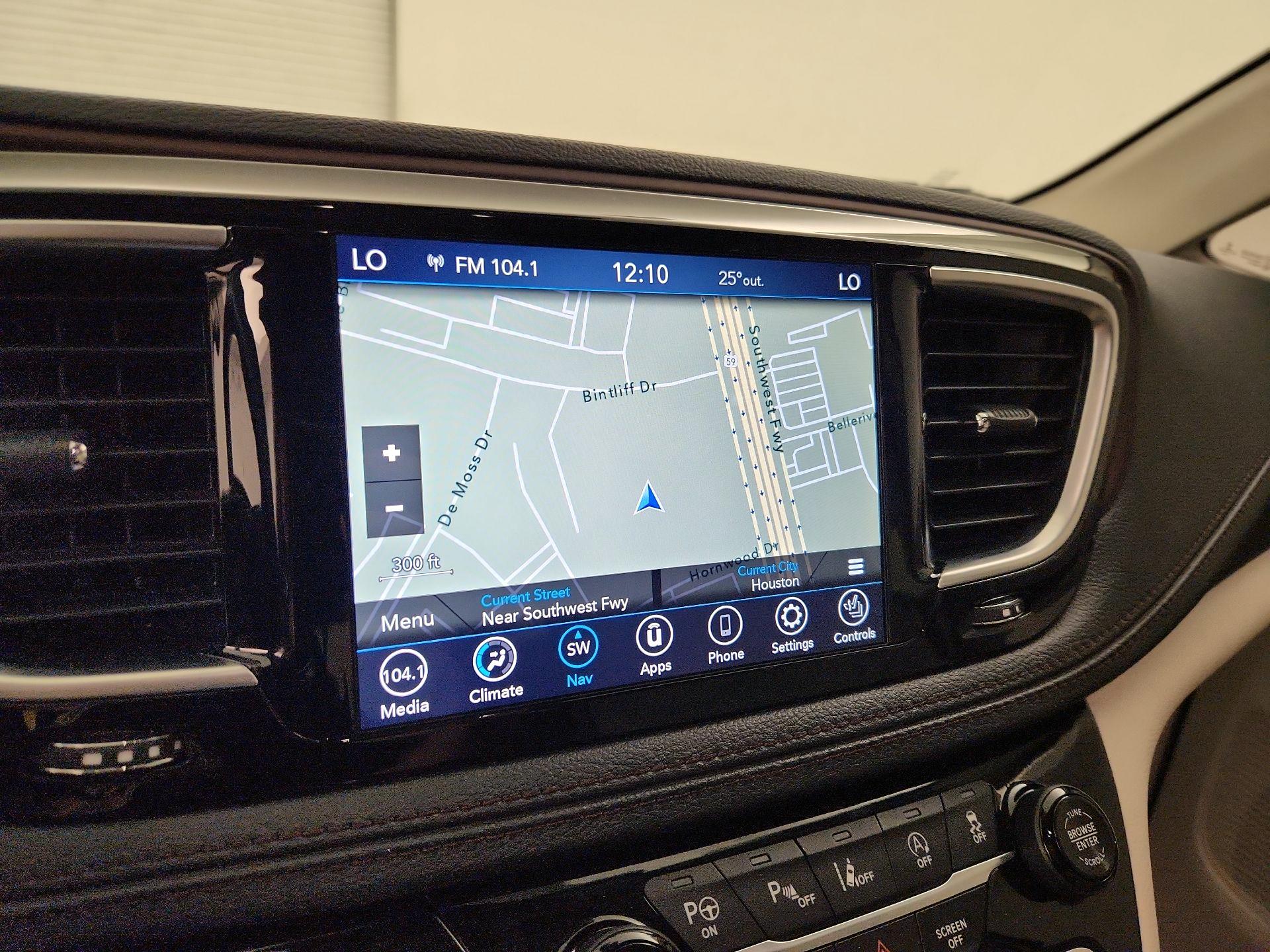 Thumbnail: 2020 Chrysler Pacifica - 14