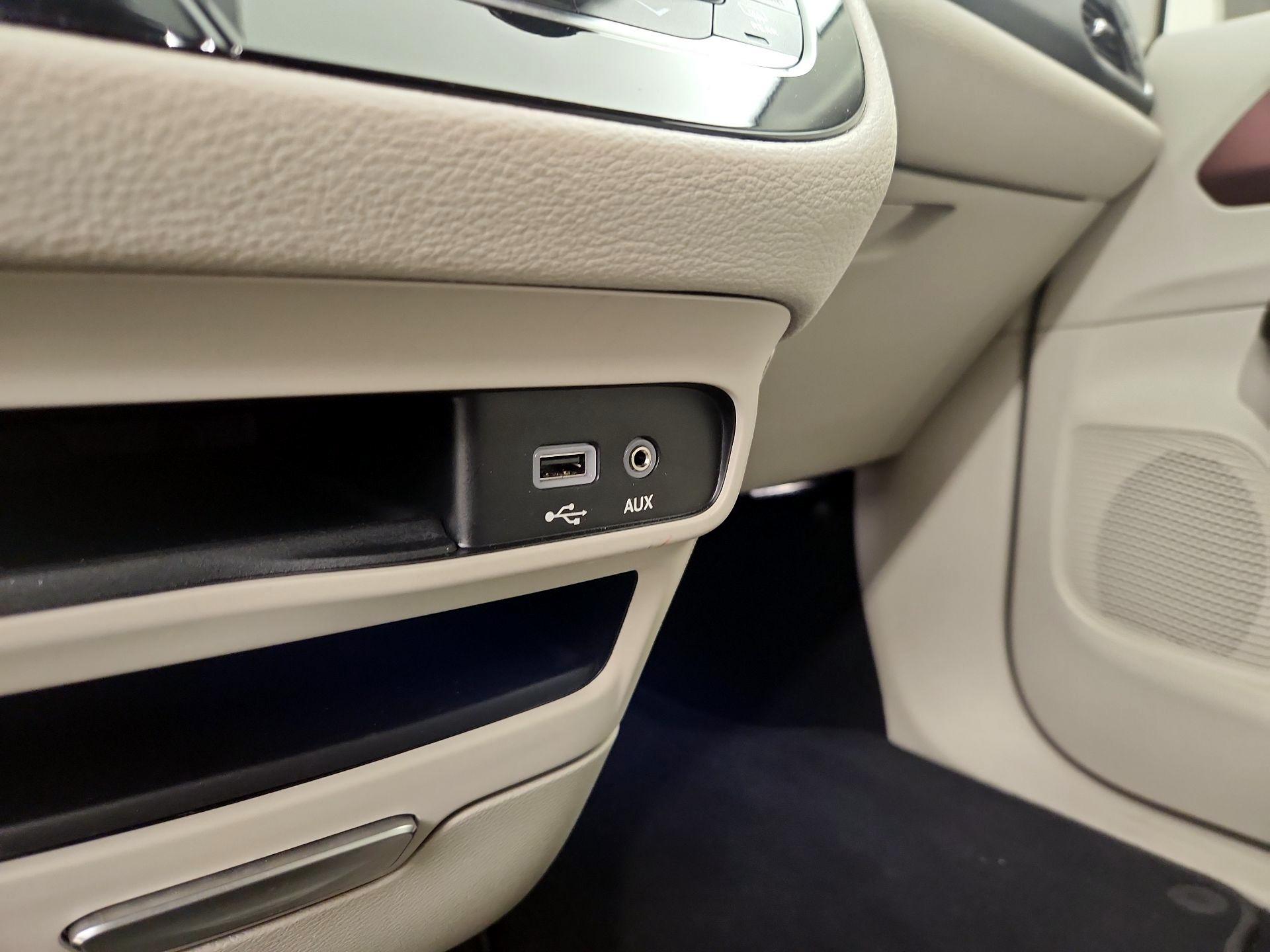 Thumbnail: 2020 Chrysler Pacifica - 19