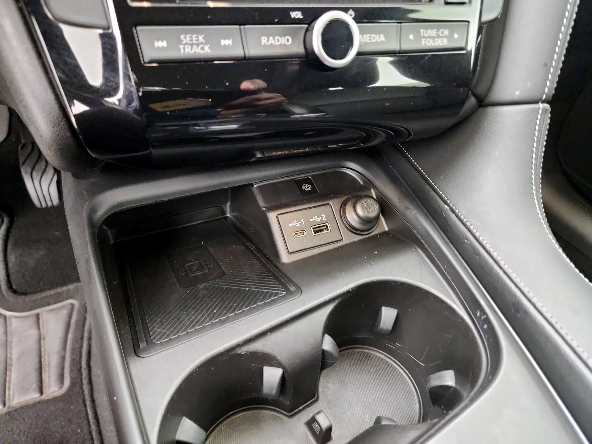 Thumbnail: 2023 INFINITI QX50 - 18