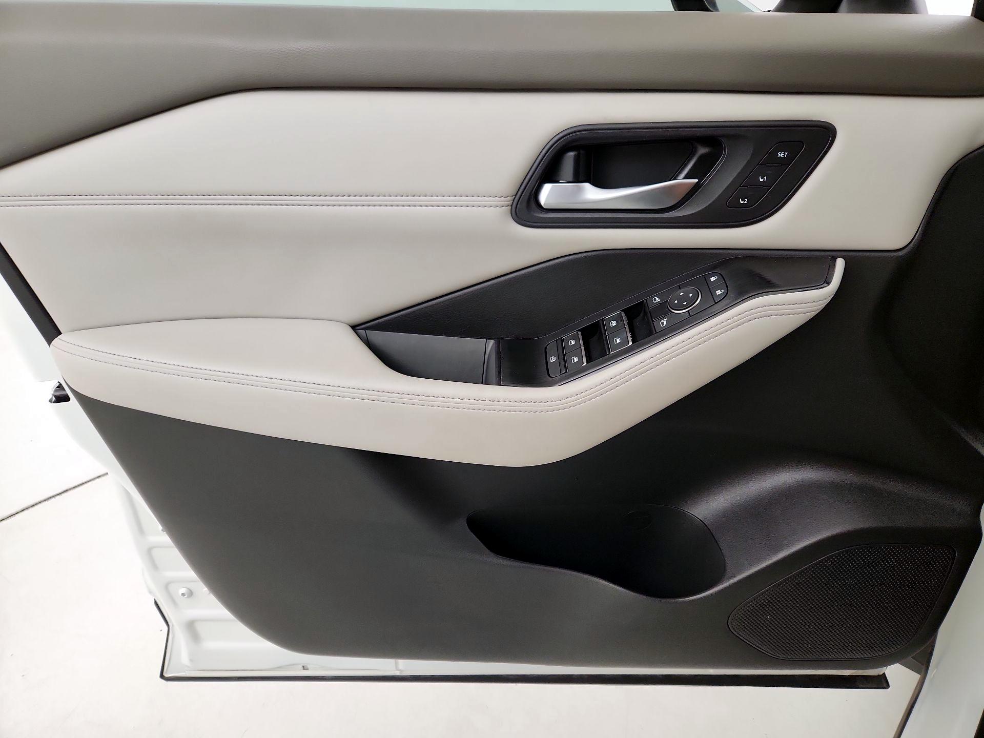 Thumbnail: 2023 Nissan Rogue - 12