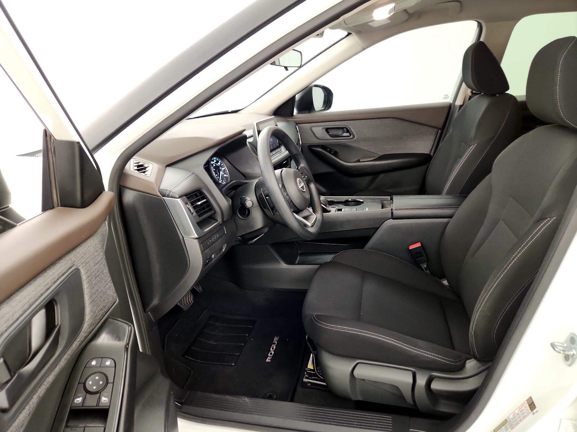 Thumbnail: 2023 Nissan Rogue - 11