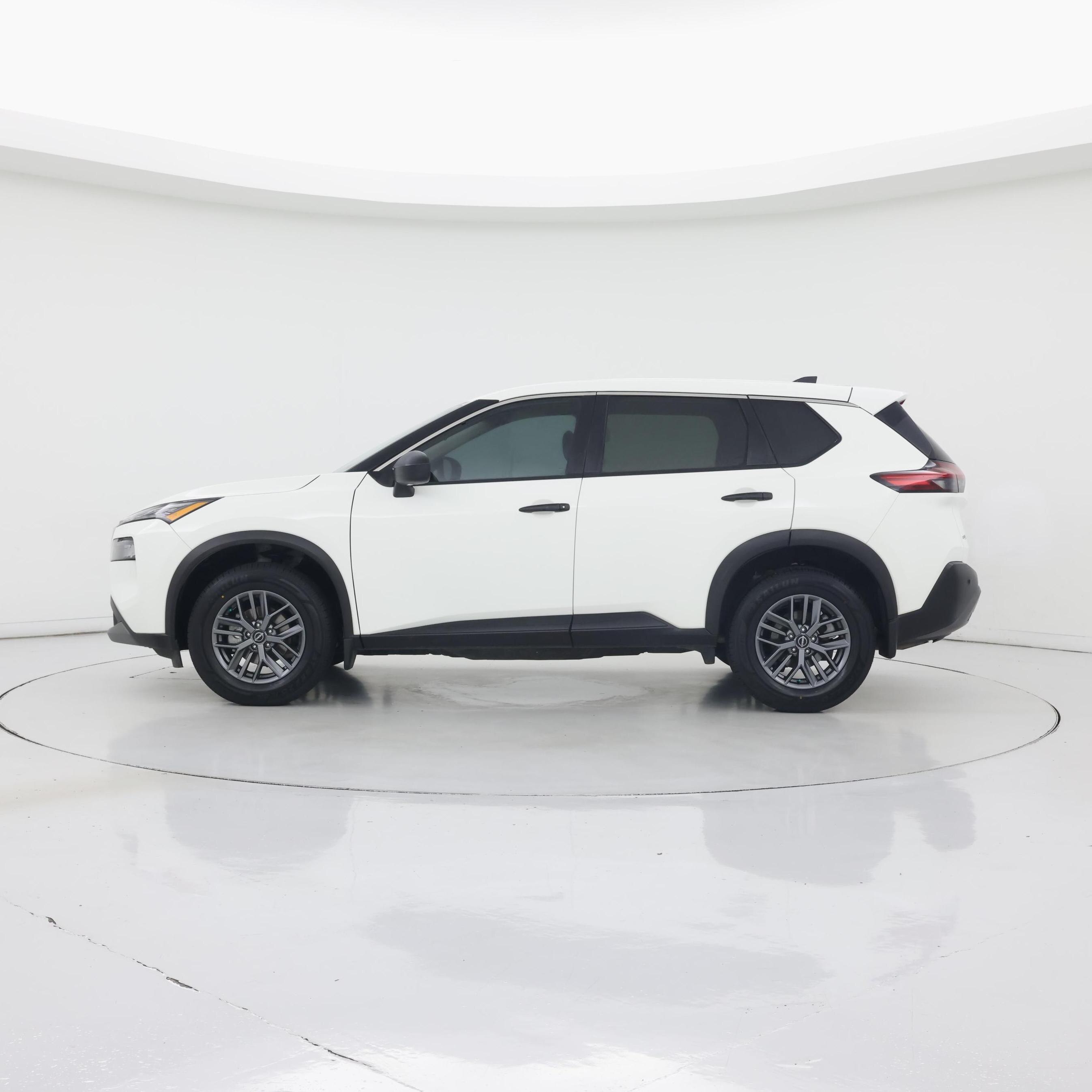 Thumbnail: 2023 Nissan Rogue - 3