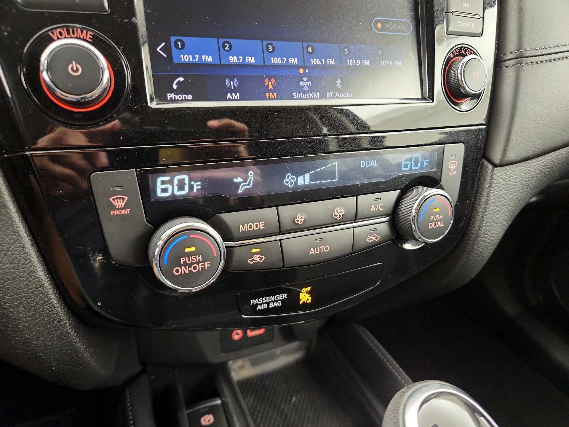 Thumbnail: 2020 Nissan Rogue - 17