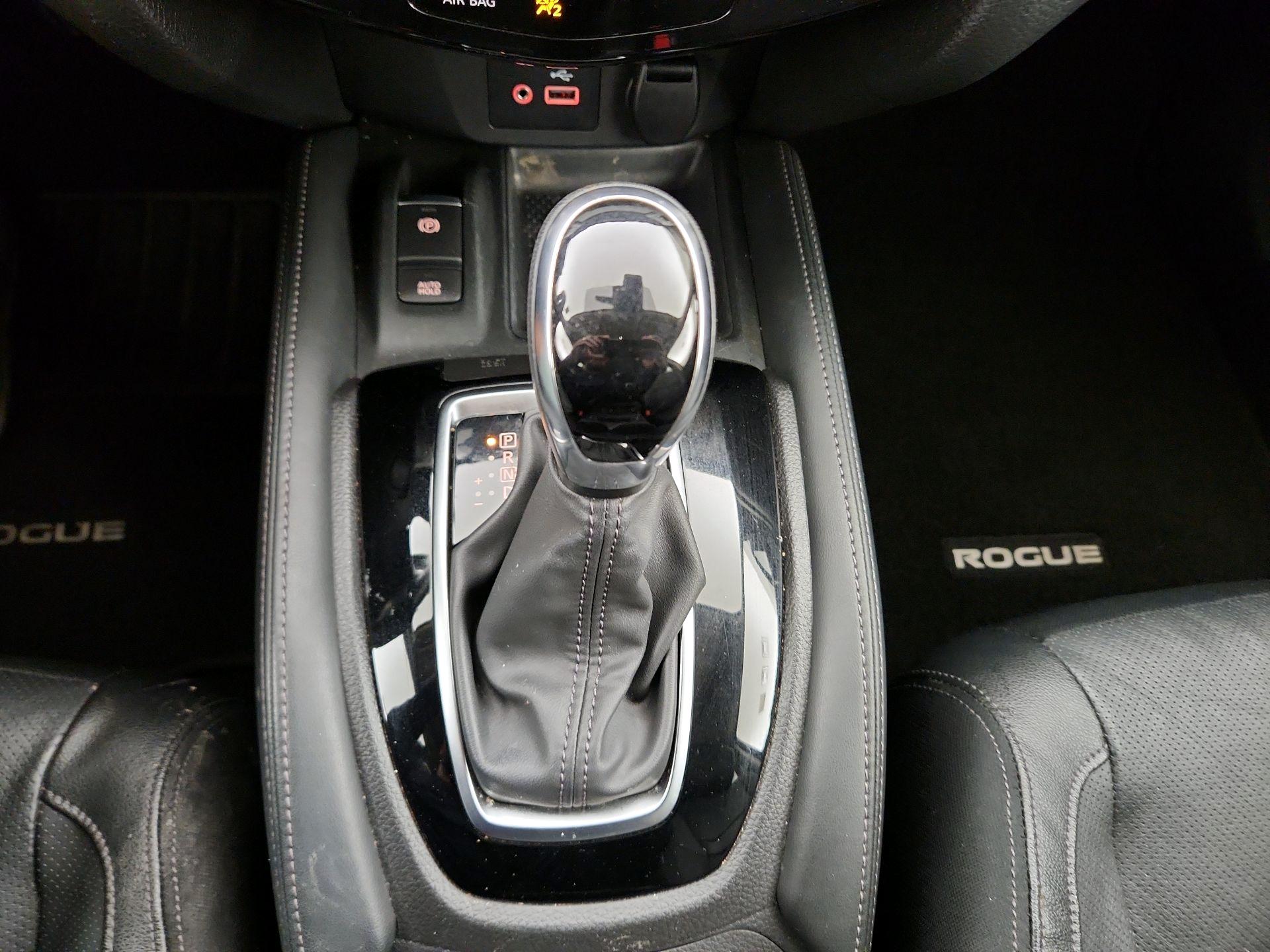 Thumbnail: 2020 Nissan Rogue - 18