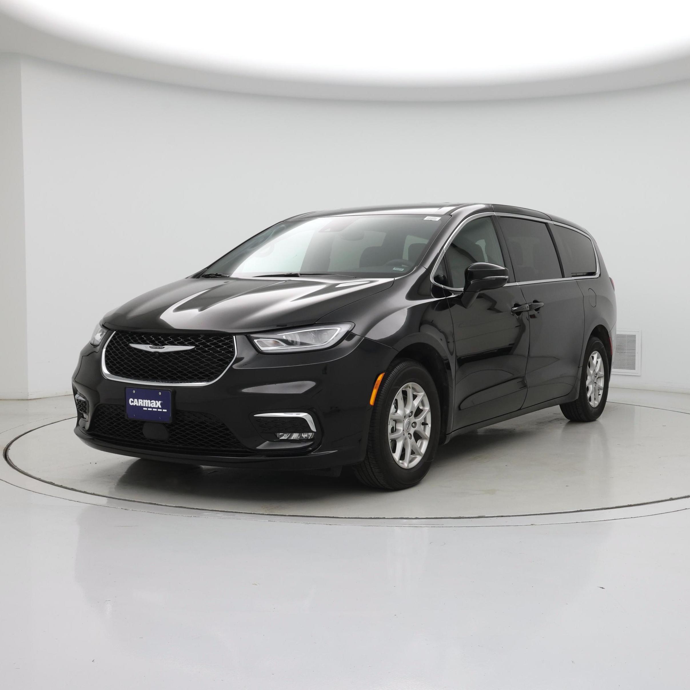 Thumbnail: 2025 Chrysler Pacifica - 4