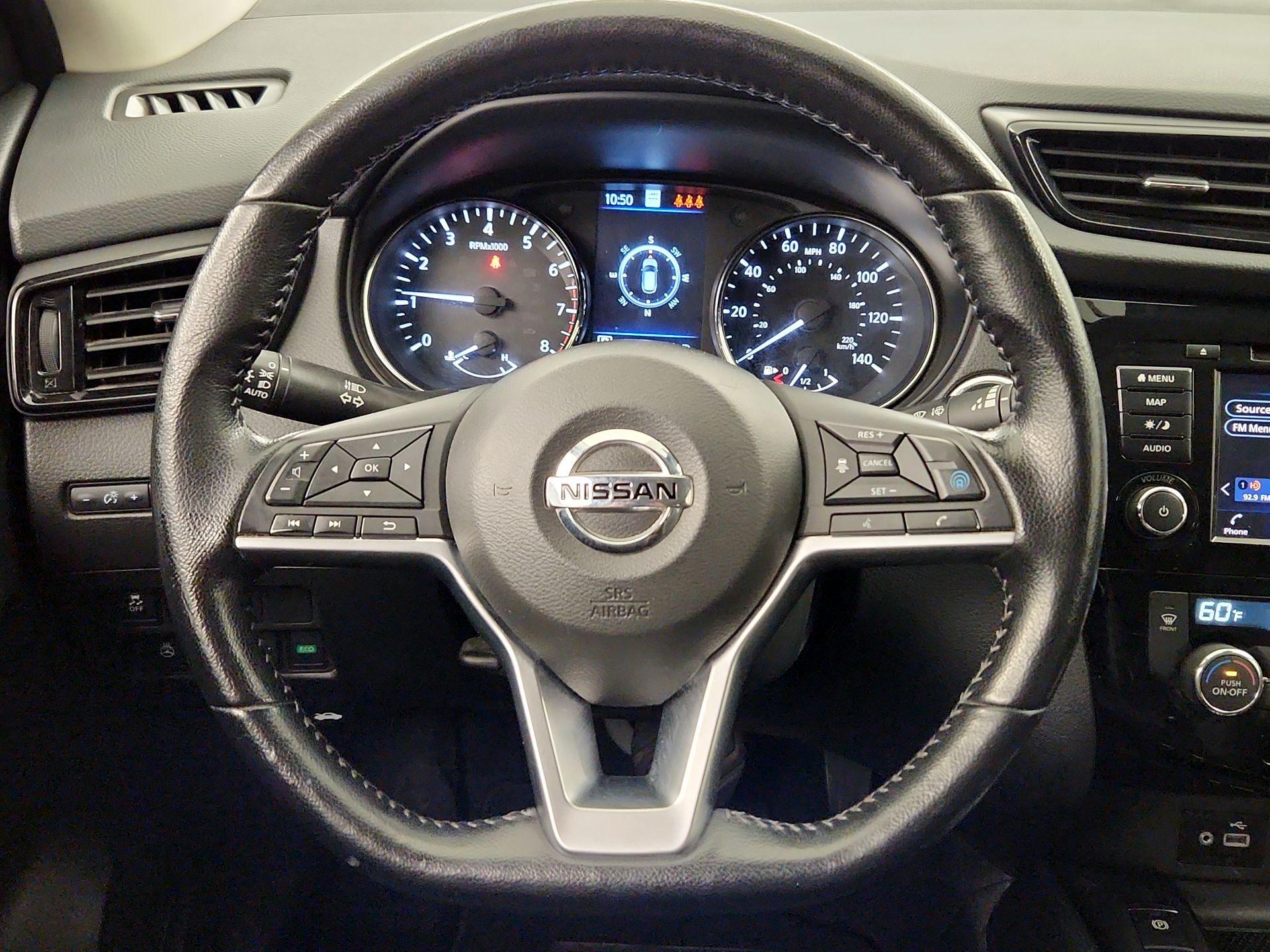 Thumbnail: 2022 Nissan Rogue Sport - 10