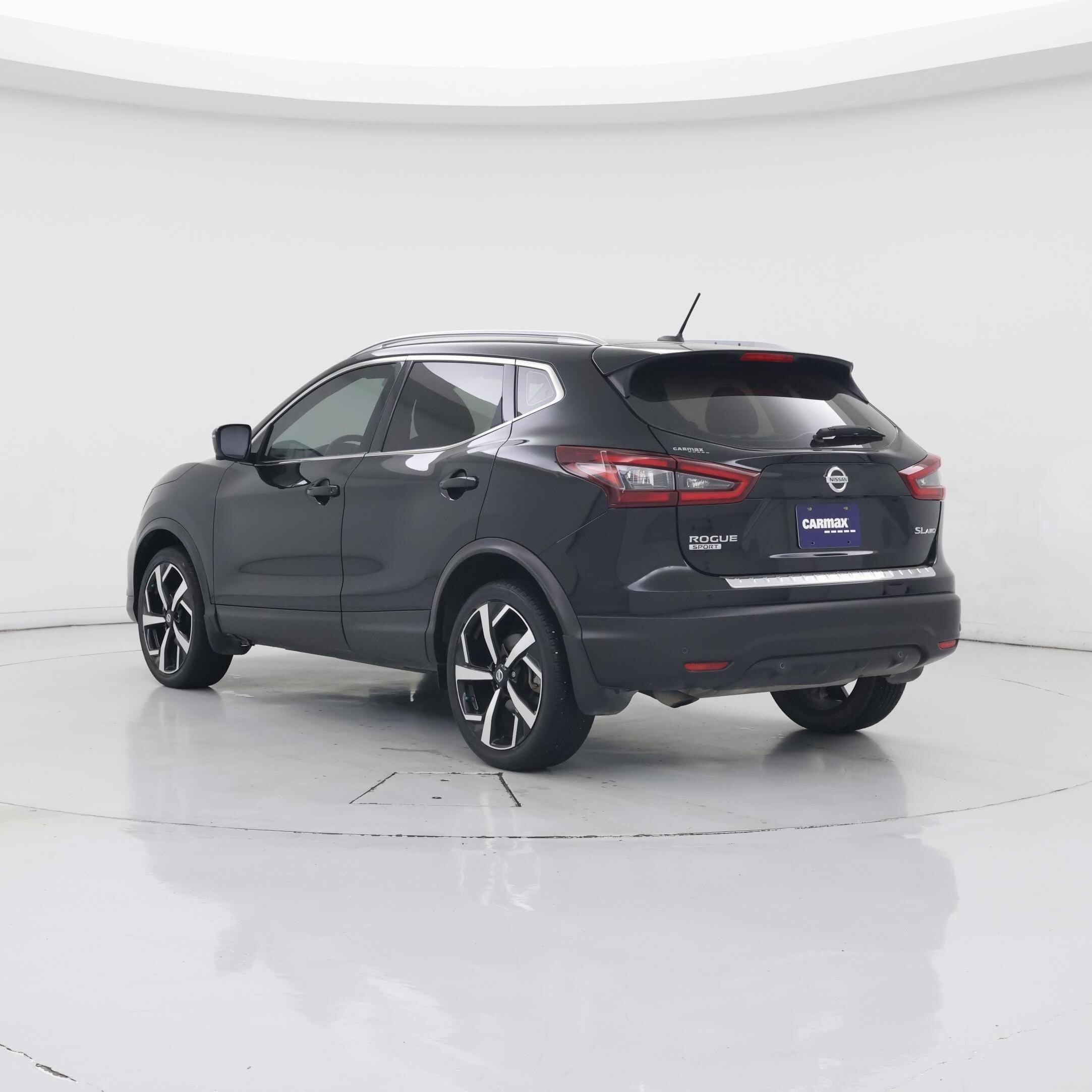 Thumbnail: 2022 Nissan Rogue Sport - 2