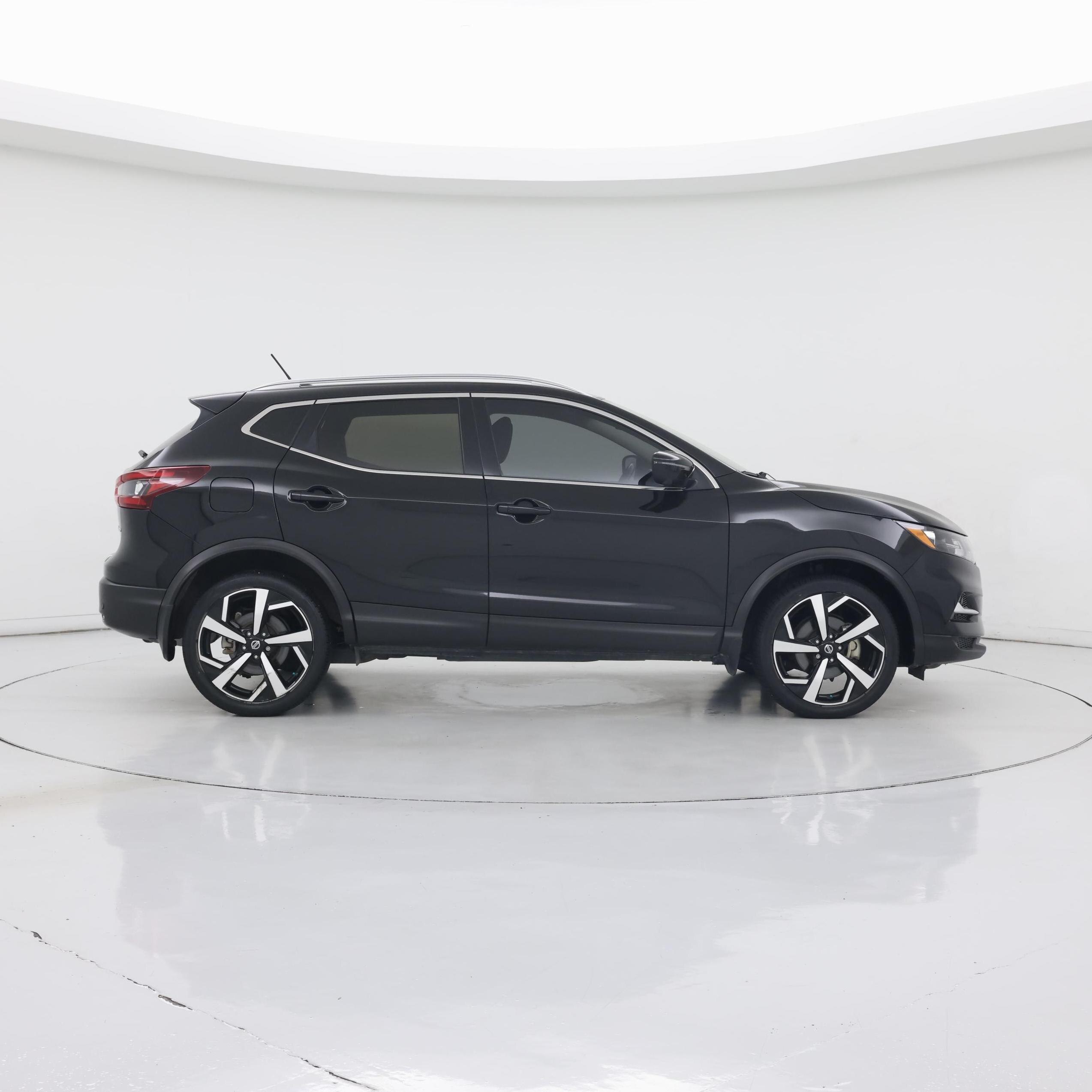 Thumbnail: 2022 Nissan Rogue Sport - 7
