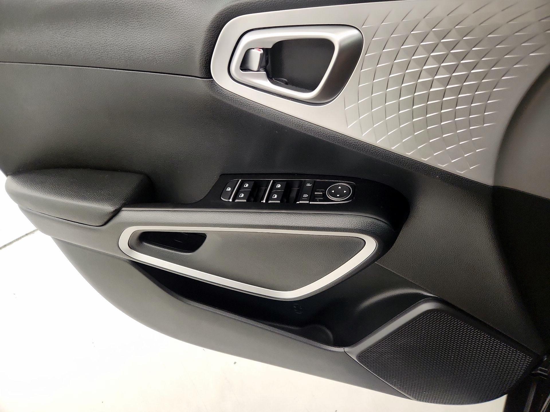 Thumbnail: 2023 Kia Soul - 12