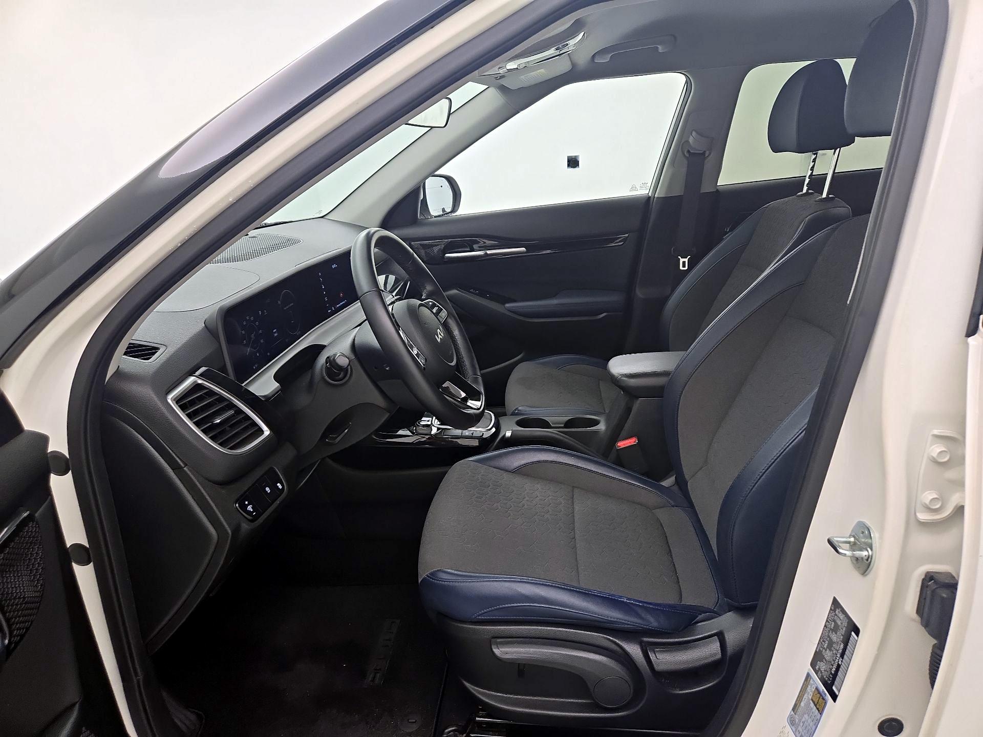 Thumbnail: 2024 Kia Seltos - 11