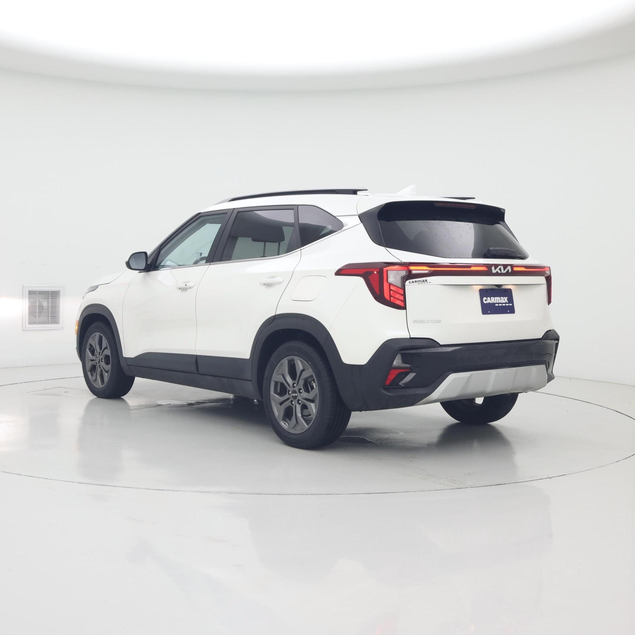 Thumbnail: 2024 Kia Seltos - 2