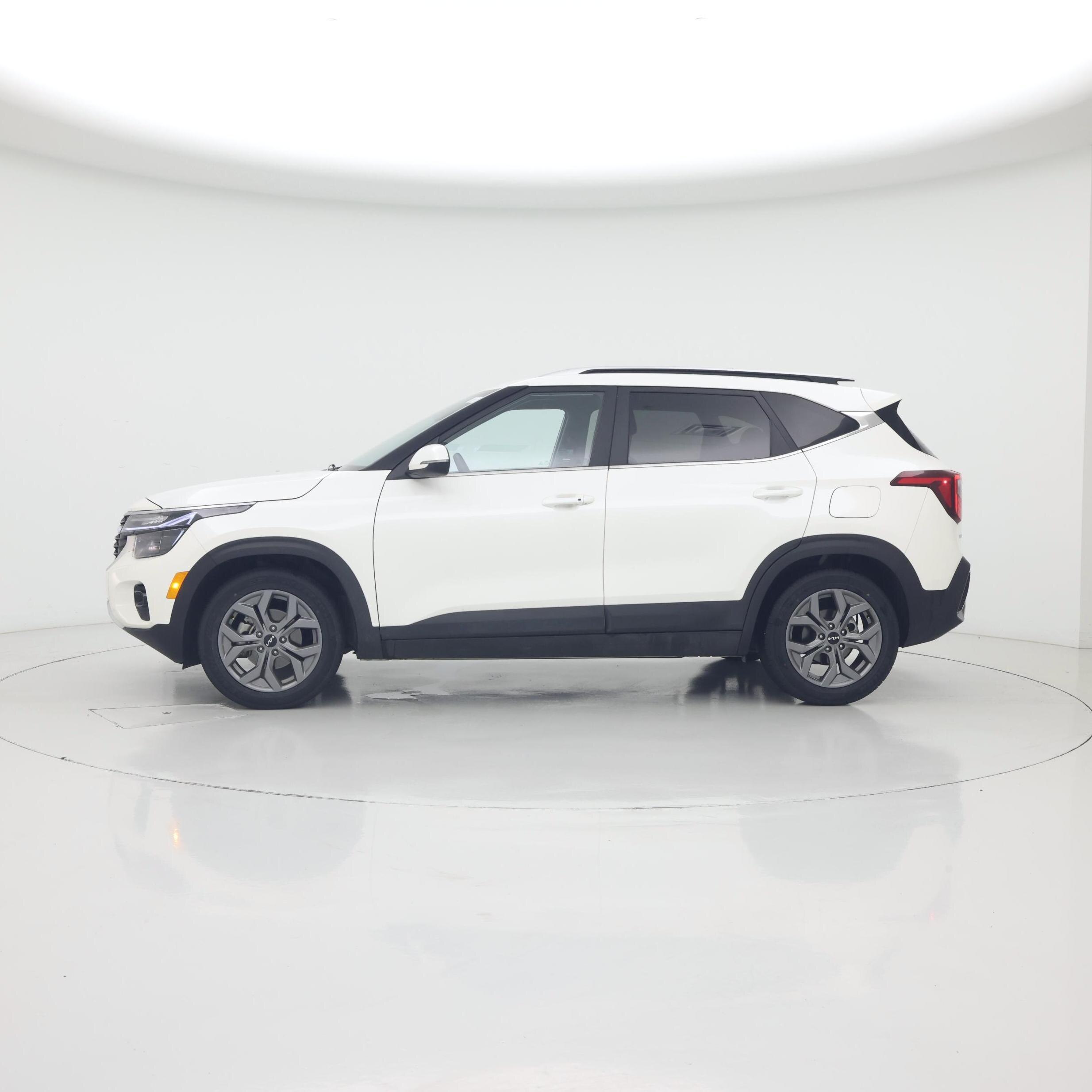 Thumbnail: 2024 Kia Seltos - 3