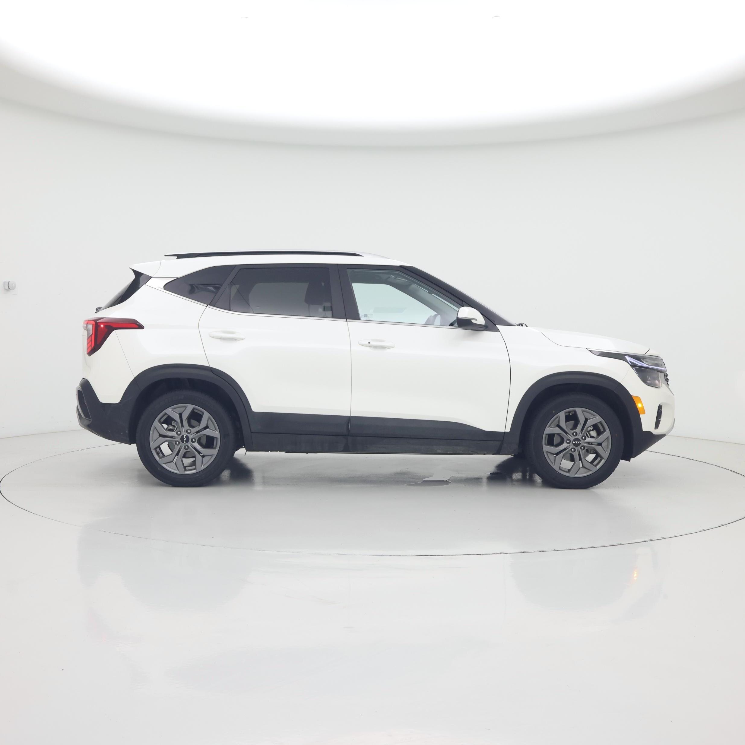 Thumbnail: 2024 Kia Seltos - 7