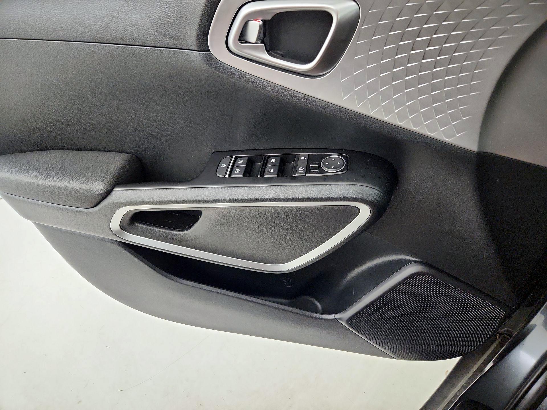 Thumbnail: 2025 Kia Soul - 12