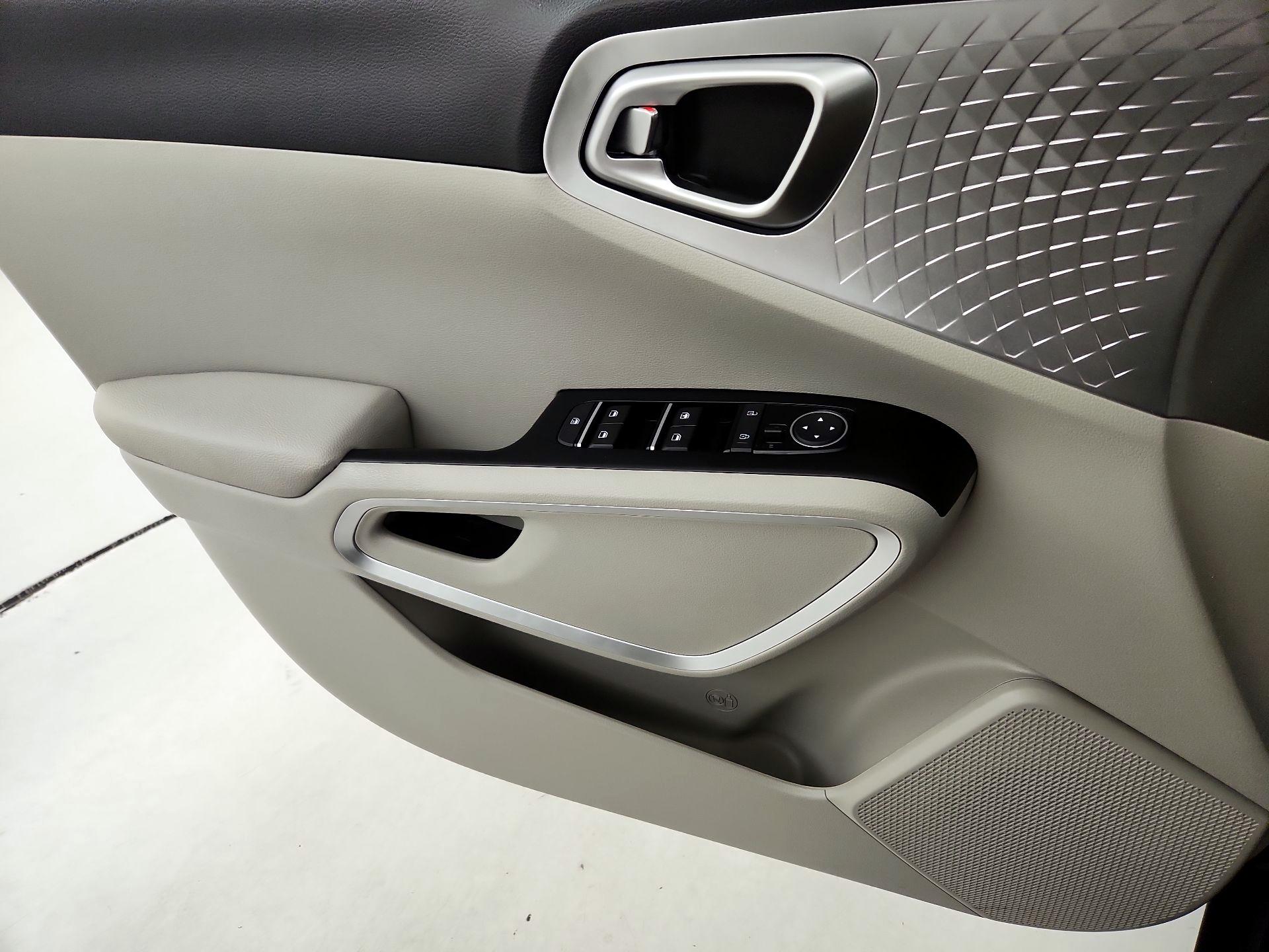 Thumbnail: 2025 Kia Soul - 12