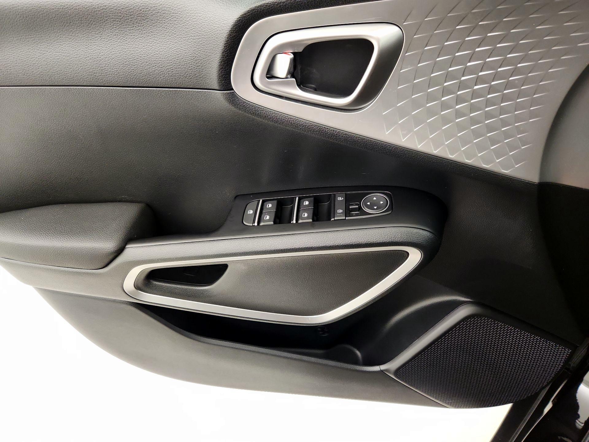 Thumbnail: 2025 Kia Soul - 12