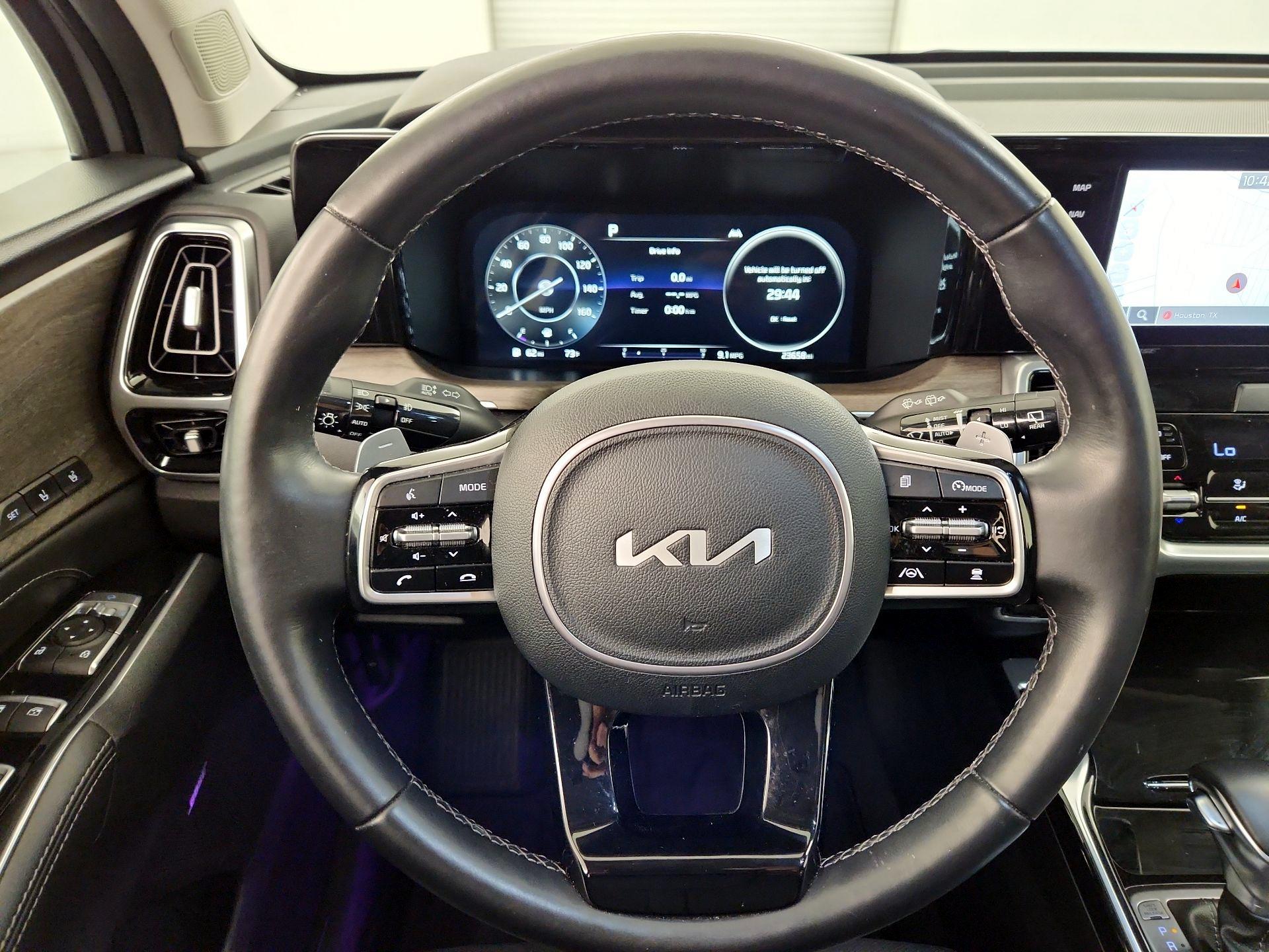 Thumbnail: 2023 Kia Sorento - 10