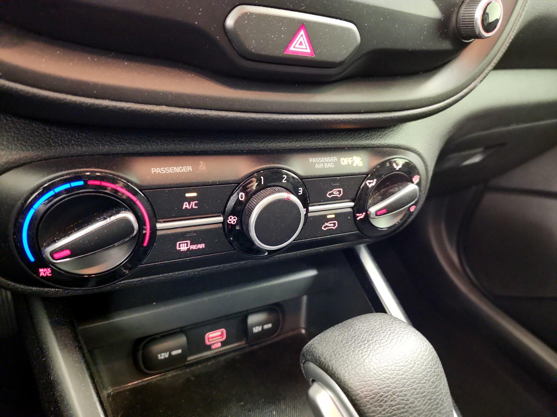 Thumbnail: 2020 Kia Soul - 16