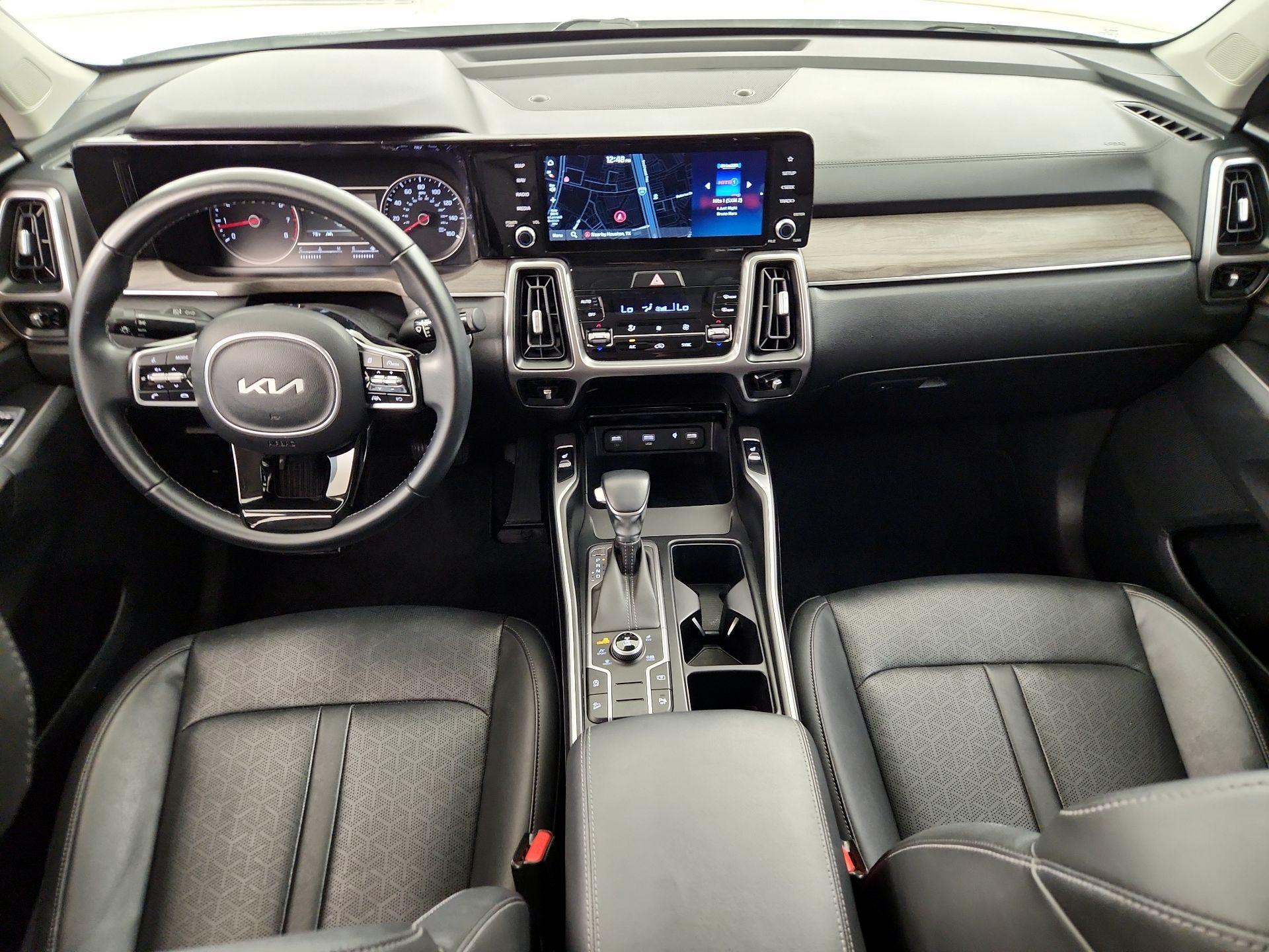 Thumbnail: 2023 Kia Sorento - 9
