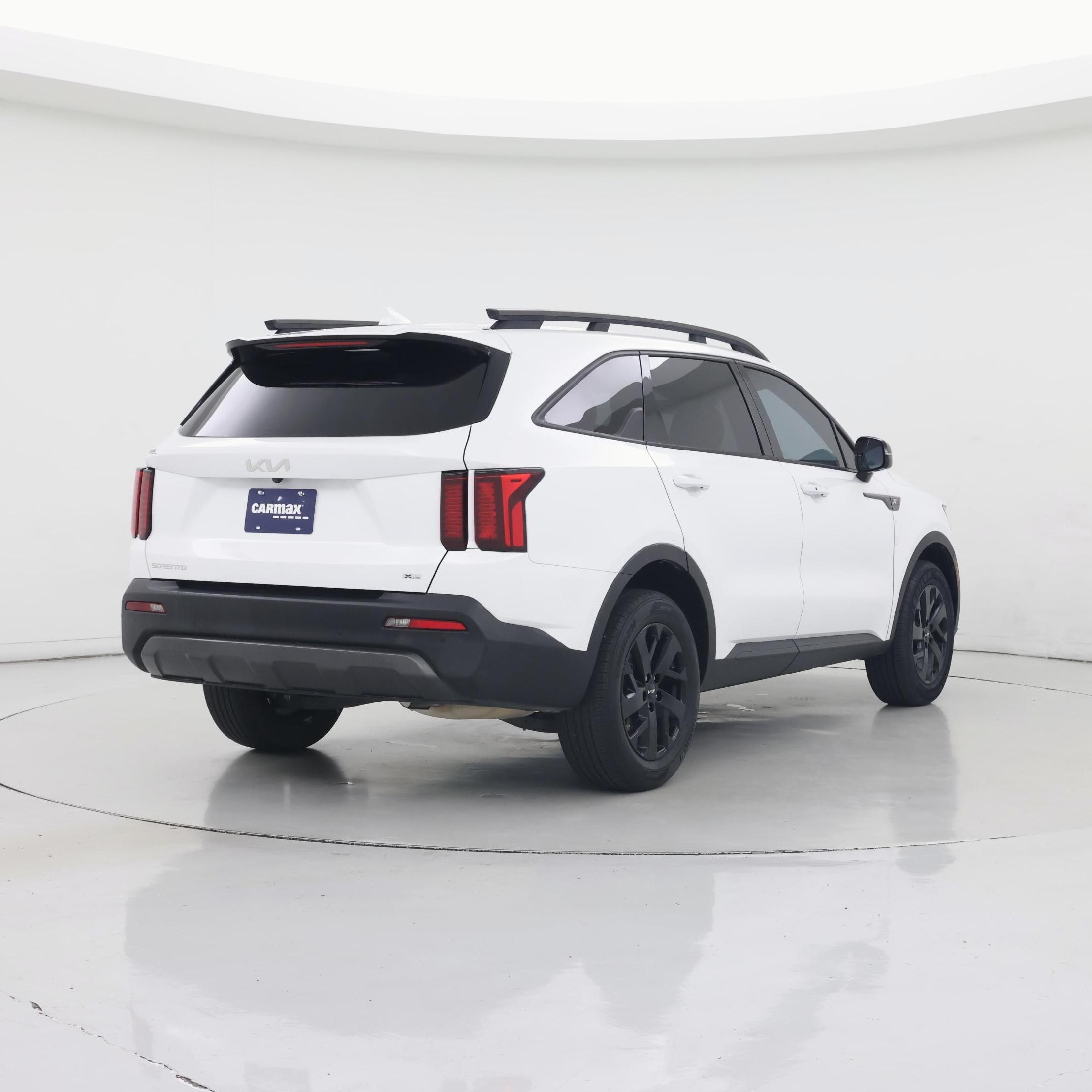 Thumbnail: 2023 Kia Sorento - 8