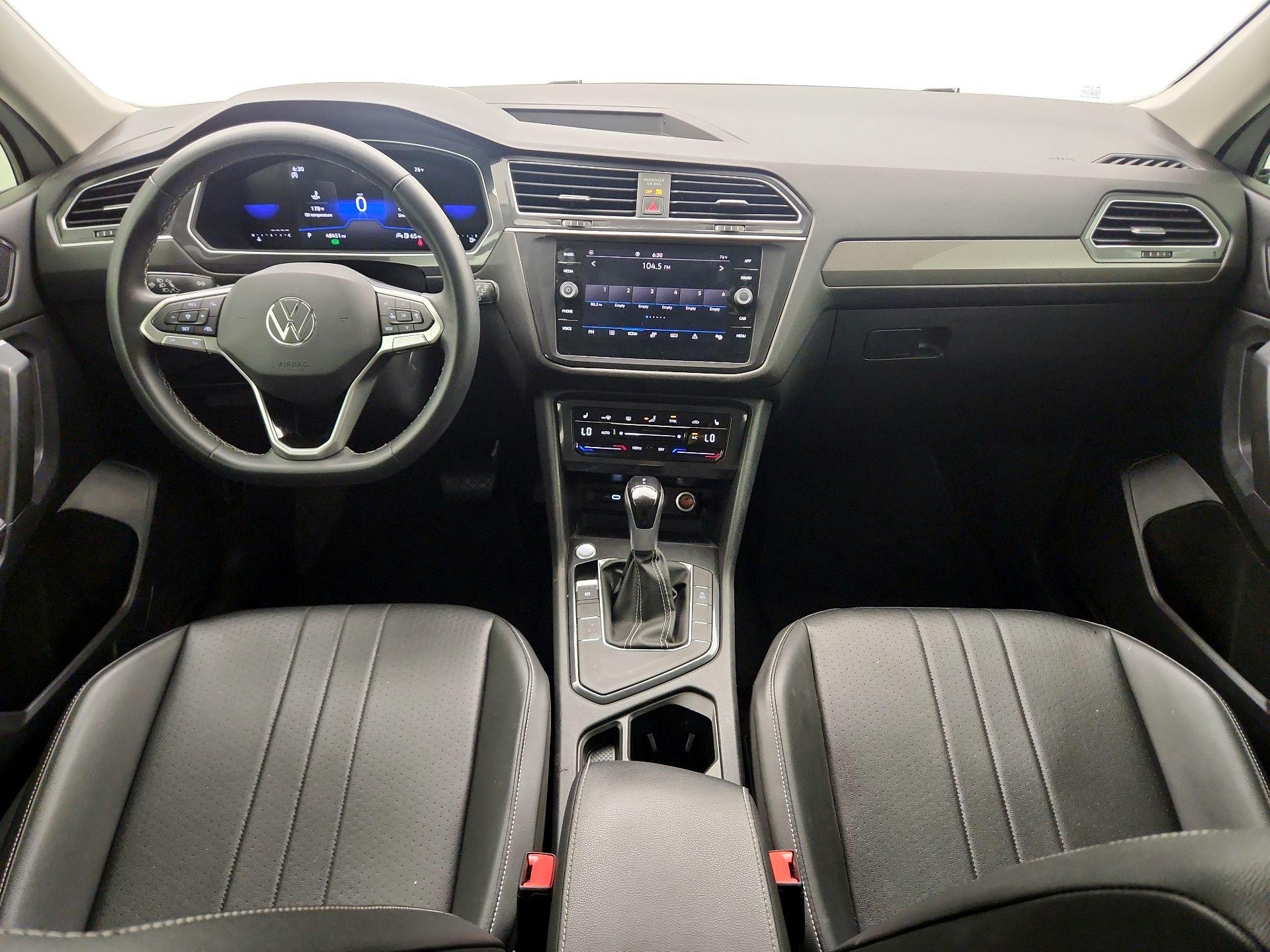 Thumbnail: 2023 Volkswagen Tiguan - 9