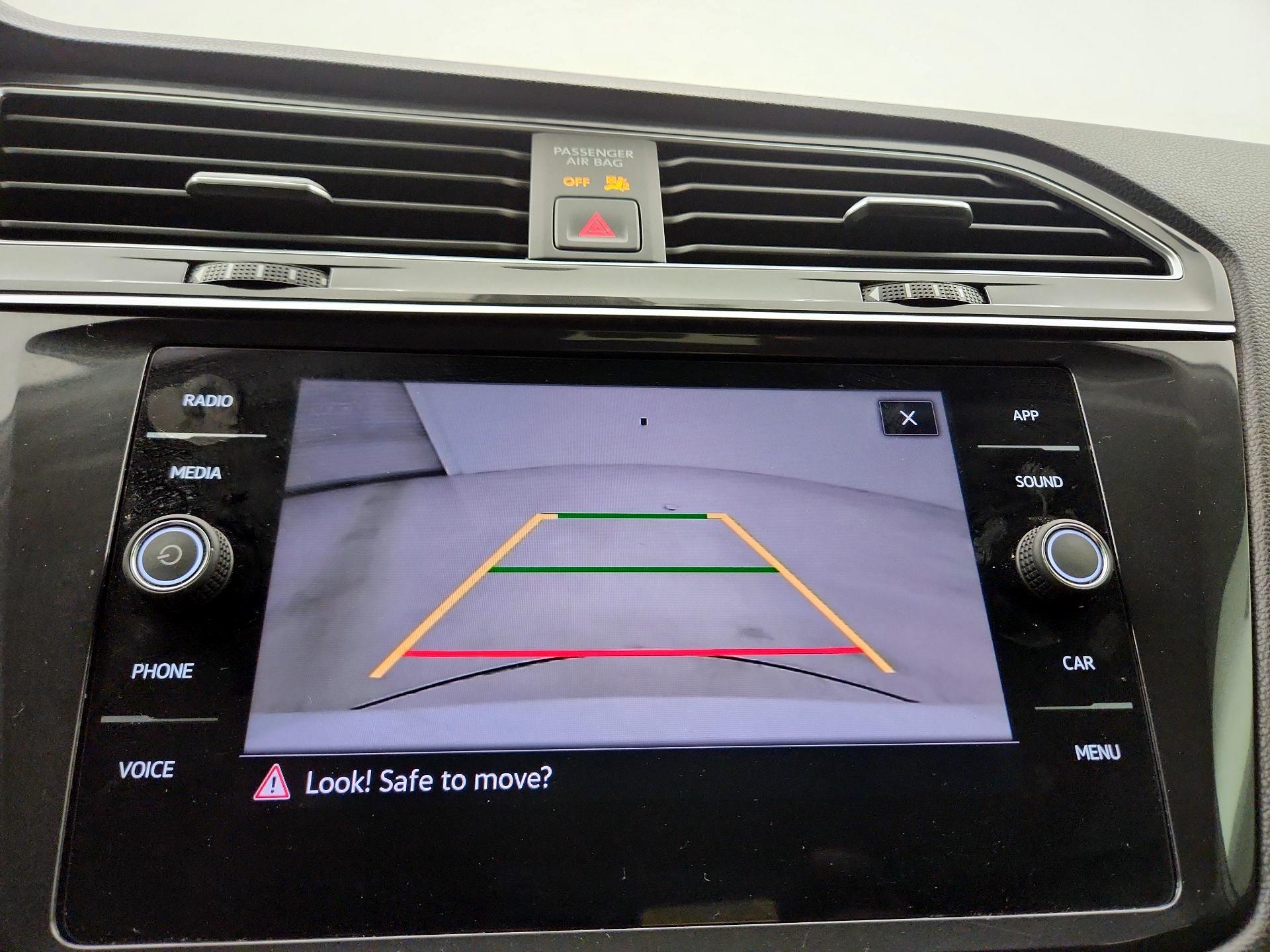 Thumbnail: 2023 Volkswagen Tiguan - 14