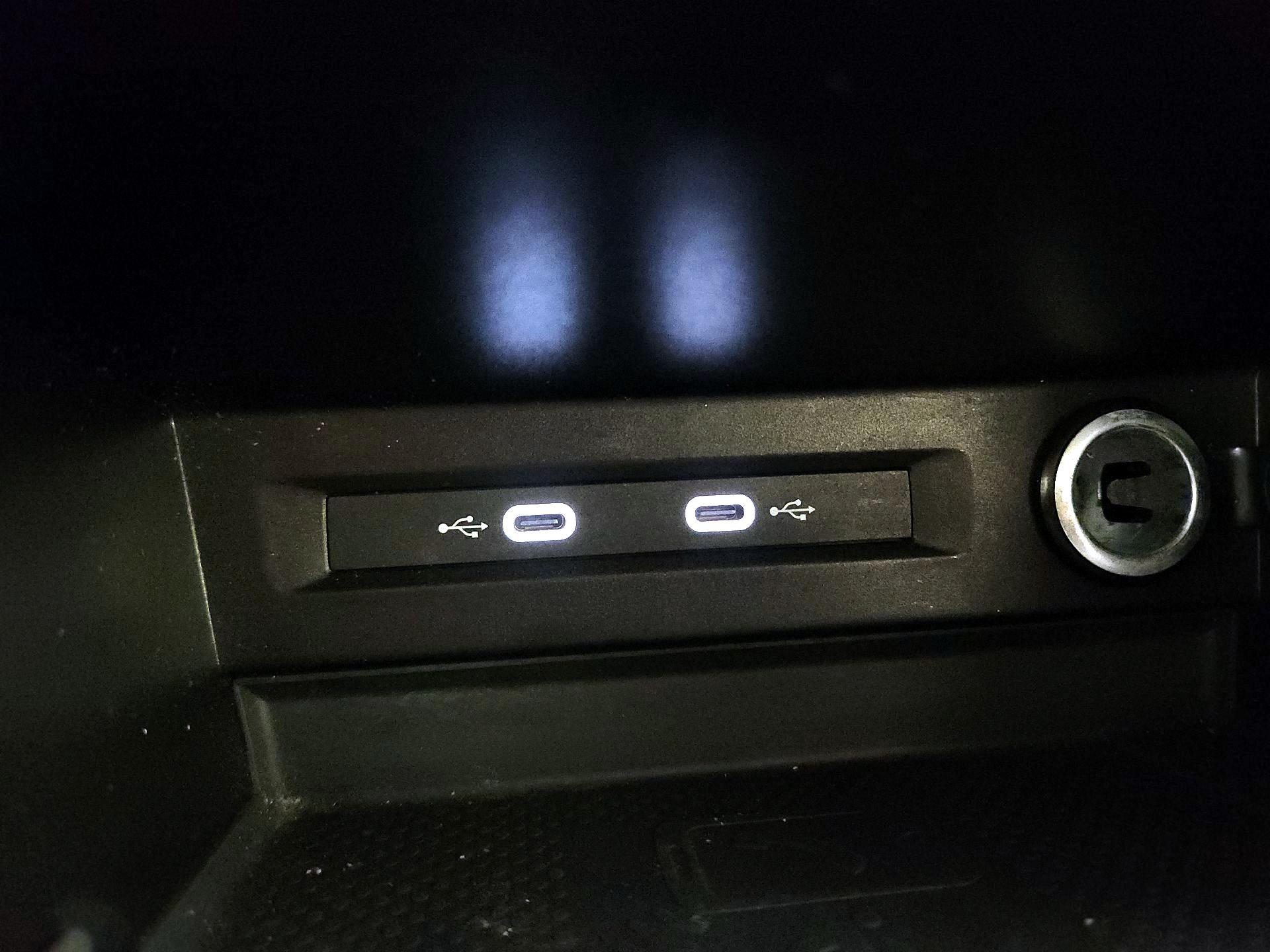 Thumbnail: 2023 Volkswagen Tiguan - 18