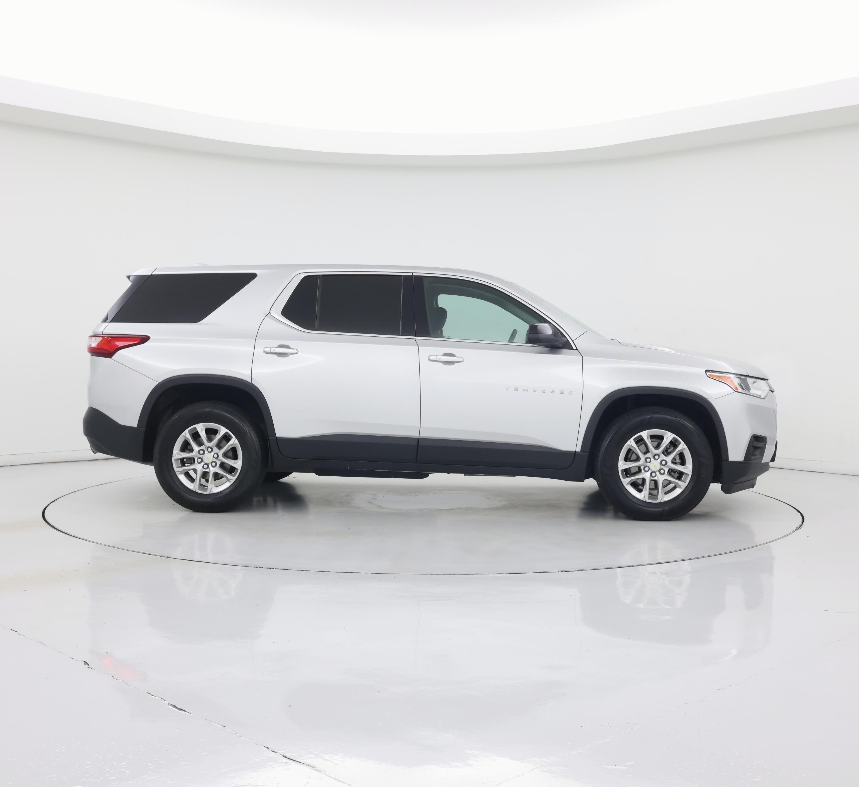 Thumbnail: 2021 Chevrolet Traverse - 7