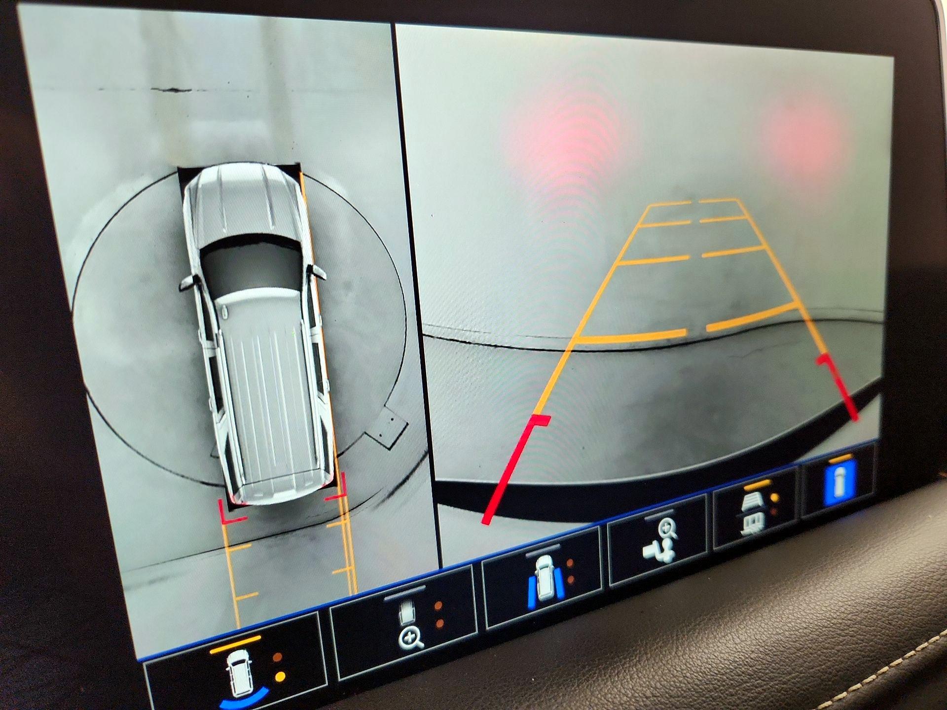 Thumbnail: 2022 GMC Yukon XL - 14