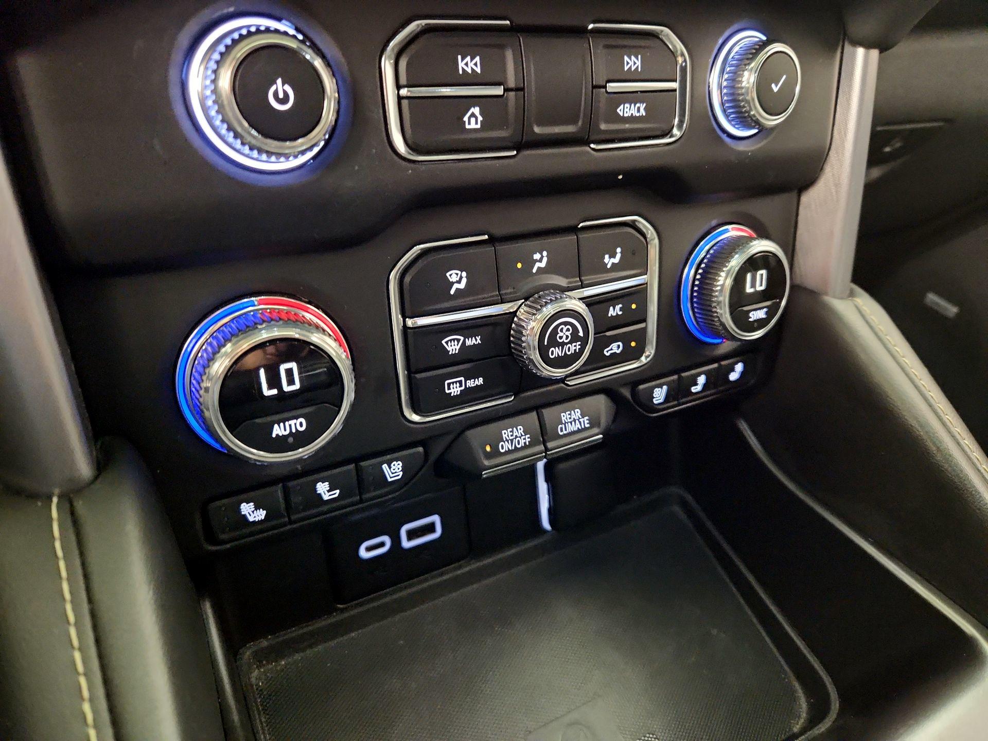 Thumbnail: 2022 GMC Yukon XL - 16