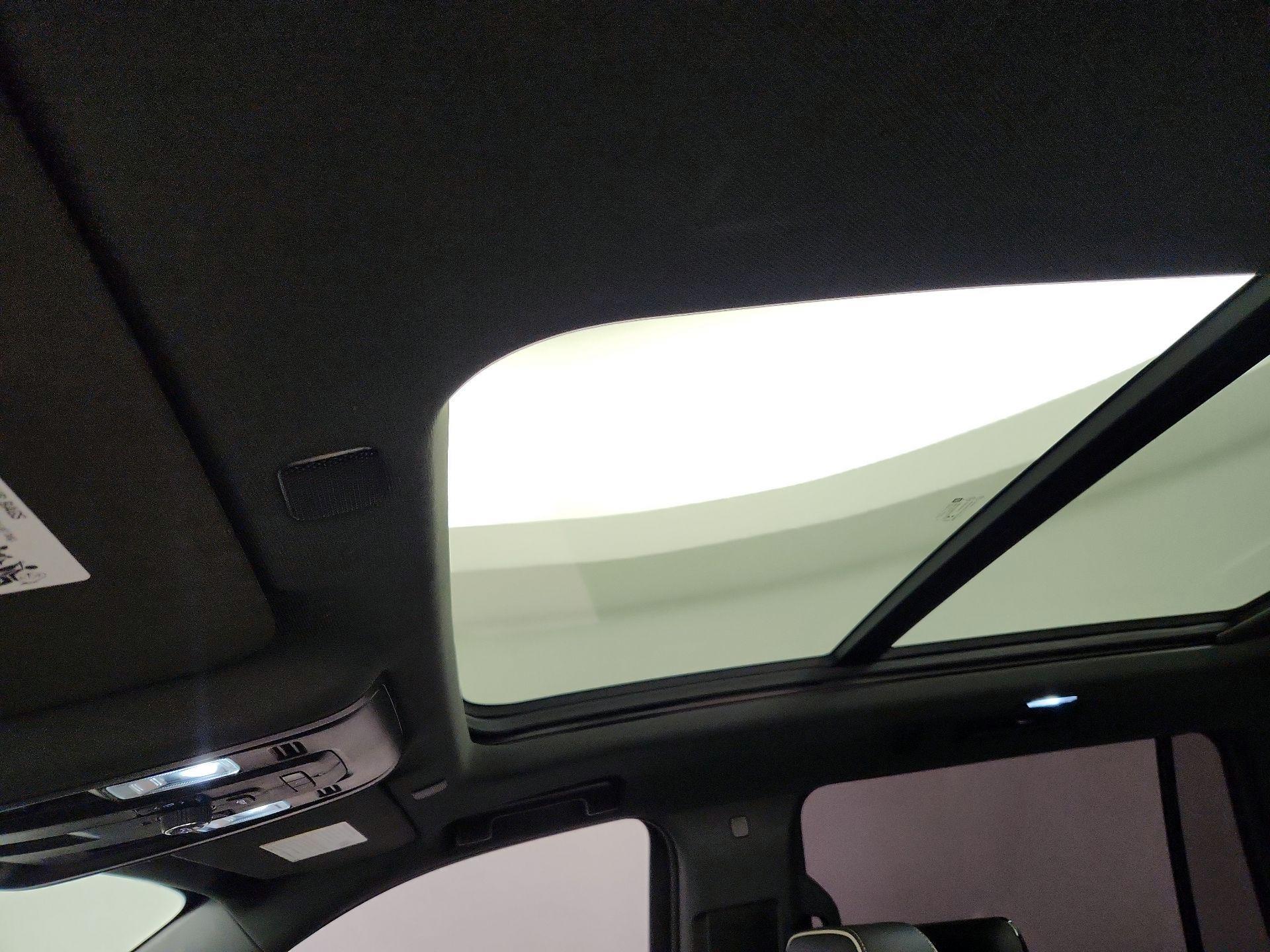 Thumbnail: 2022 GMC Yukon XL - 19