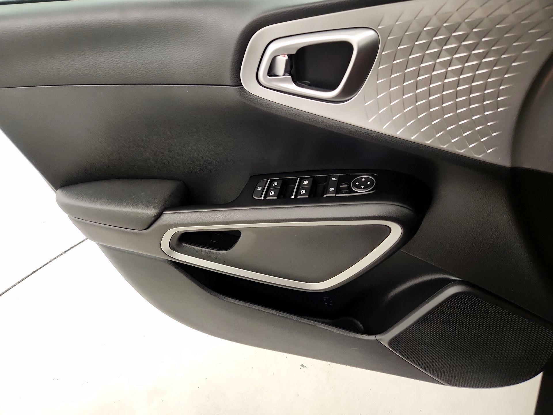 Thumbnail: 2023 Kia Soul - 12