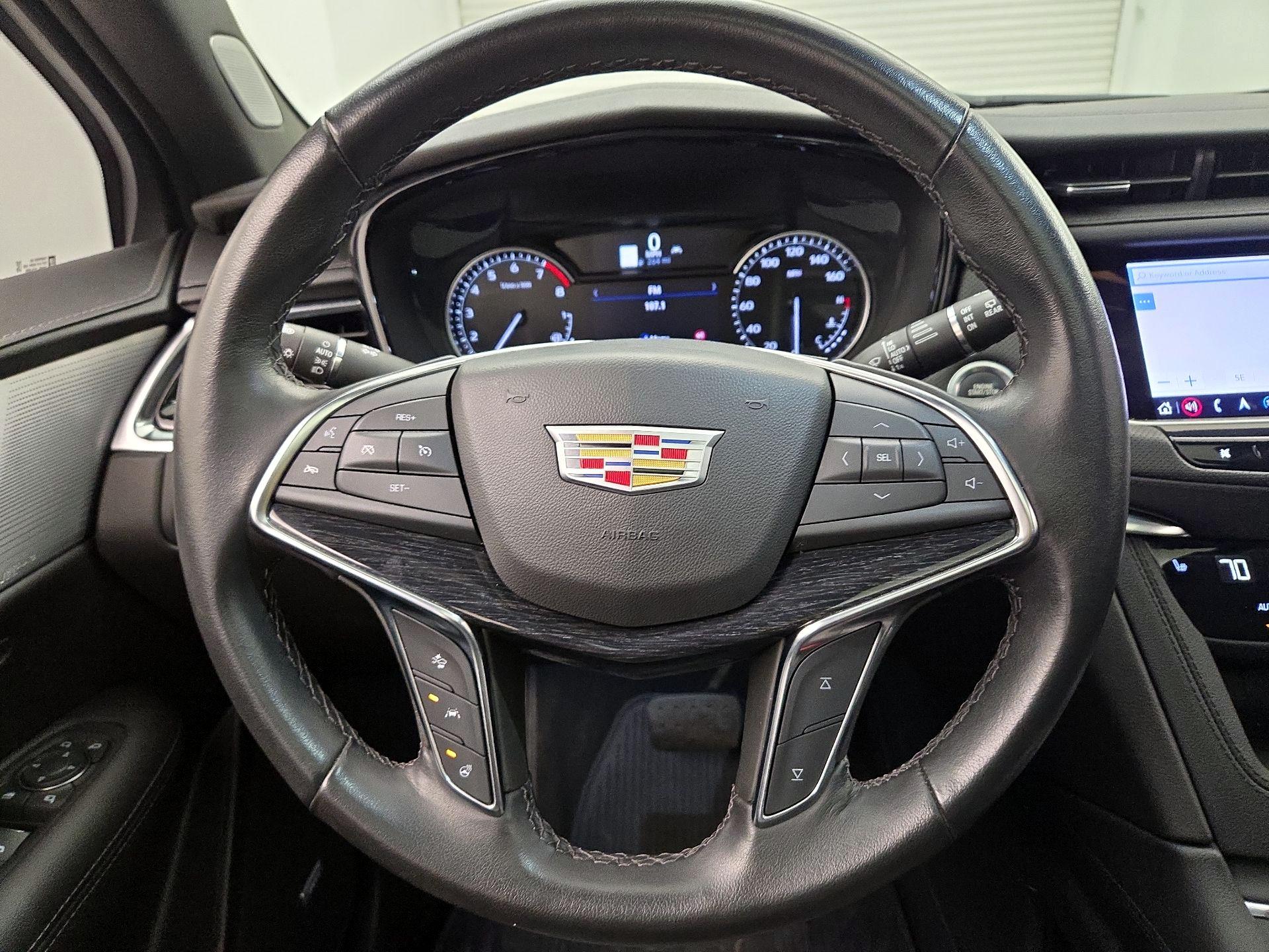 Thumbnail: 2023 Cadillac XT5 - 10