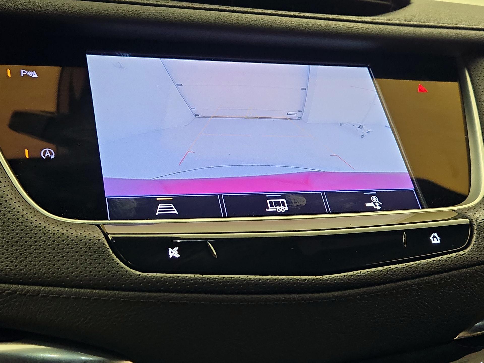 Thumbnail: 2023 Cadillac XT5 - 15