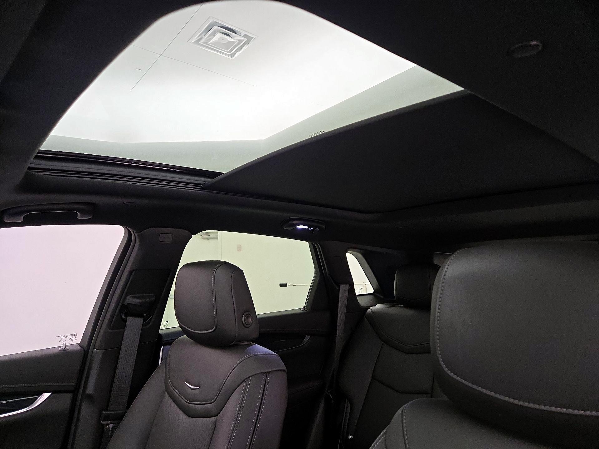 Thumbnail: 2023 Cadillac XT5 - 20