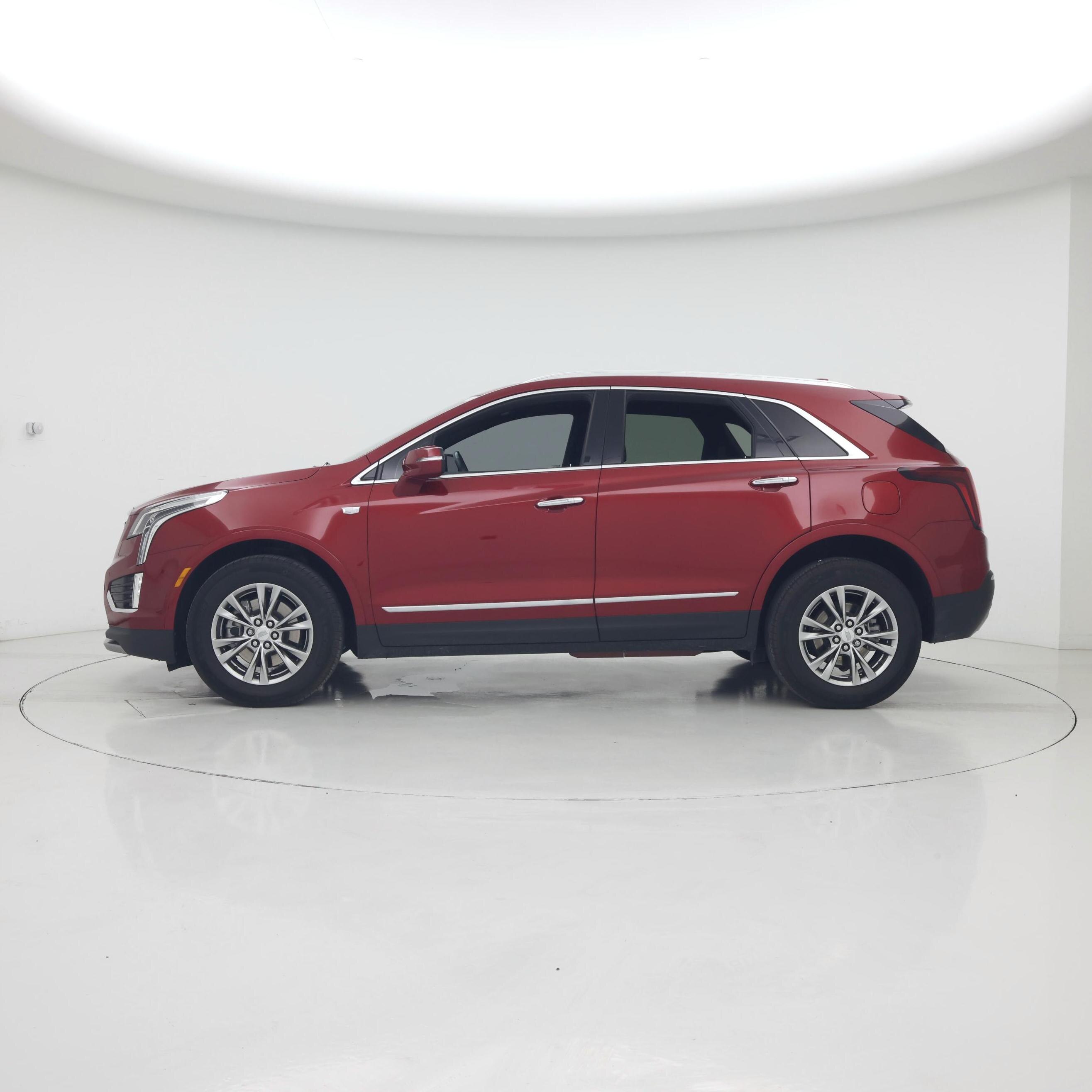 Thumbnail: 2023 Cadillac XT5 - 3