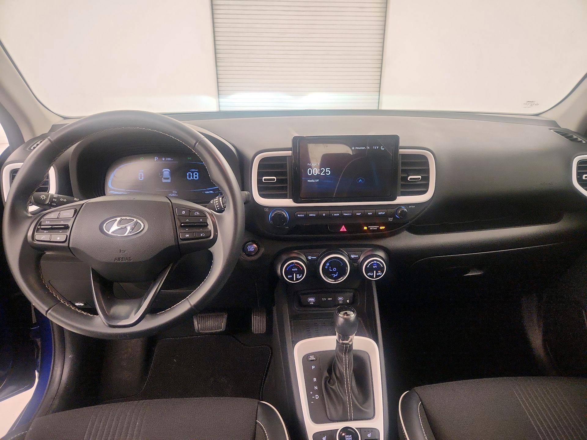 Thumbnail: 2023 Hyundai Venue - 9