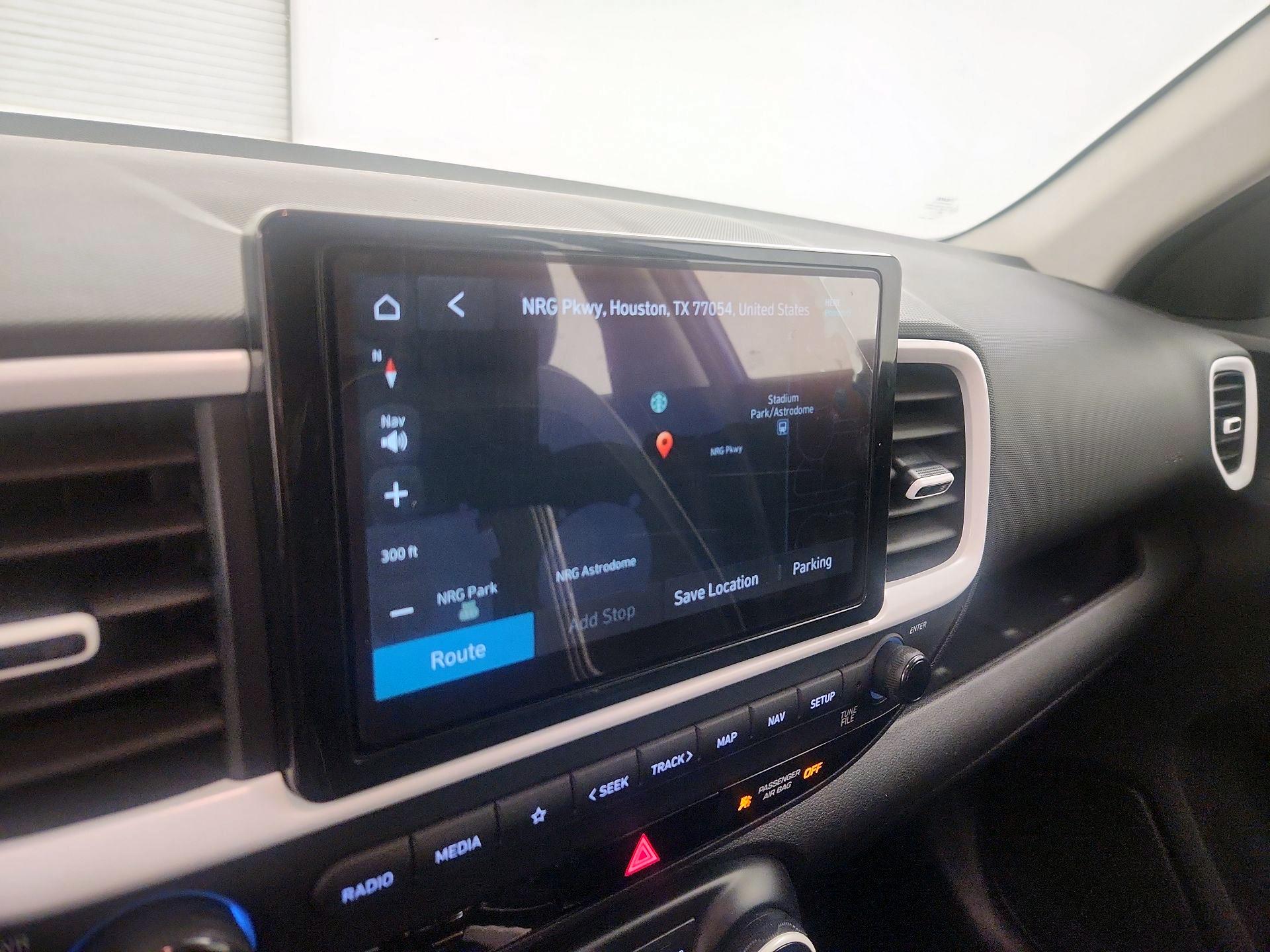 Thumbnail: 2023 Hyundai Venue - 14