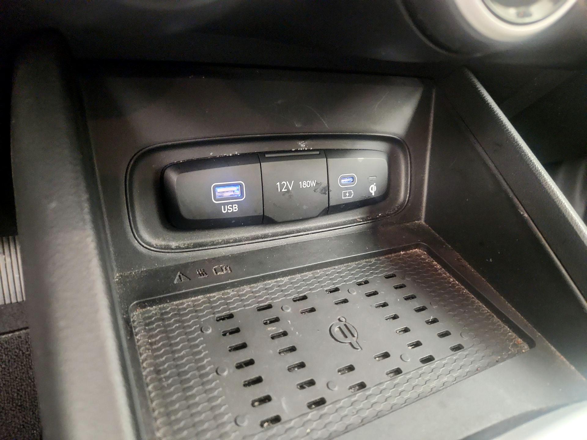 Thumbnail: 2023 Hyundai Venue - 19